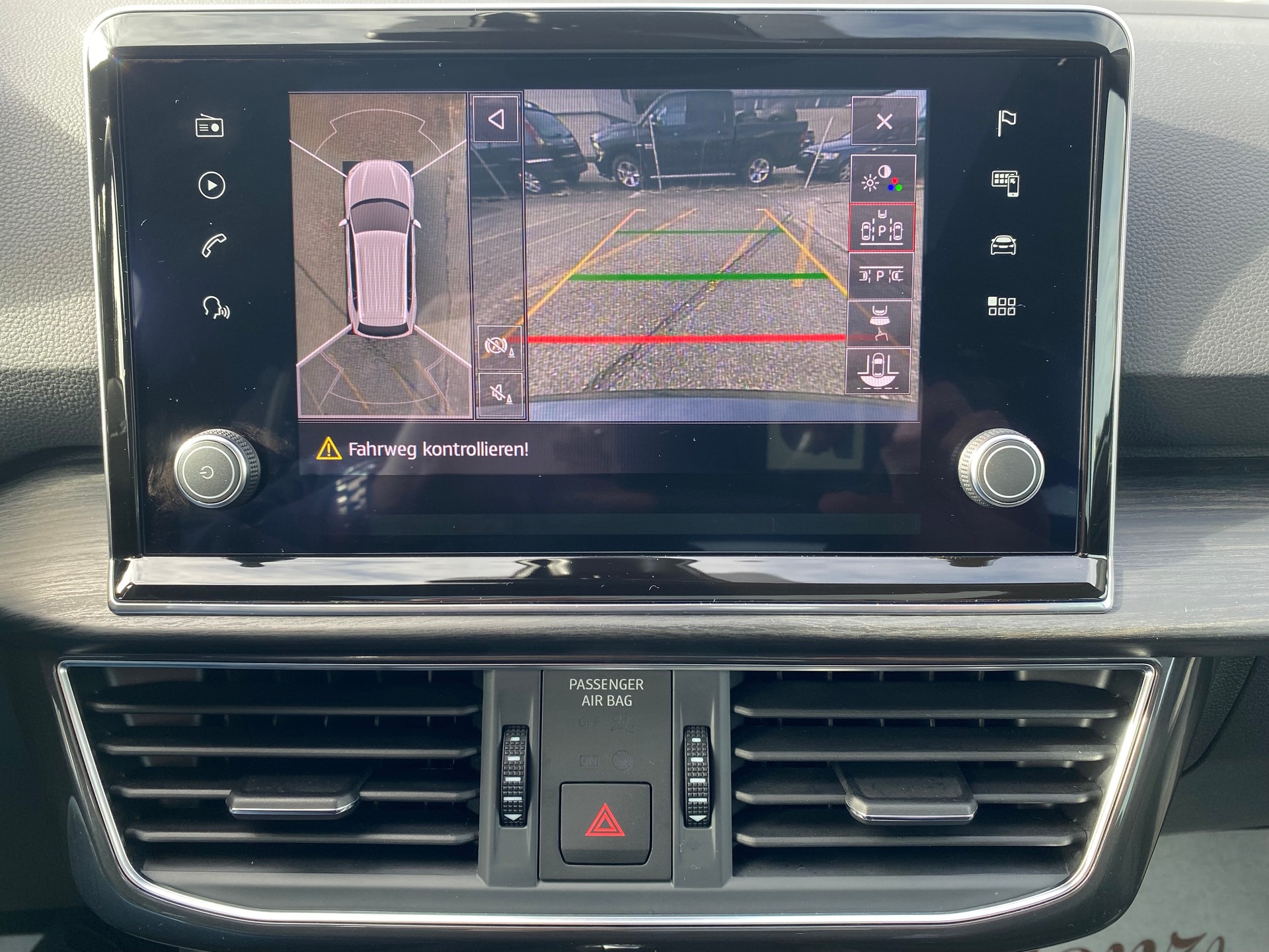SEAT Tarraco 2.0 TDI 190PS CR Xcellence 4Drive DSG **Top-Ausstattung**-image-11