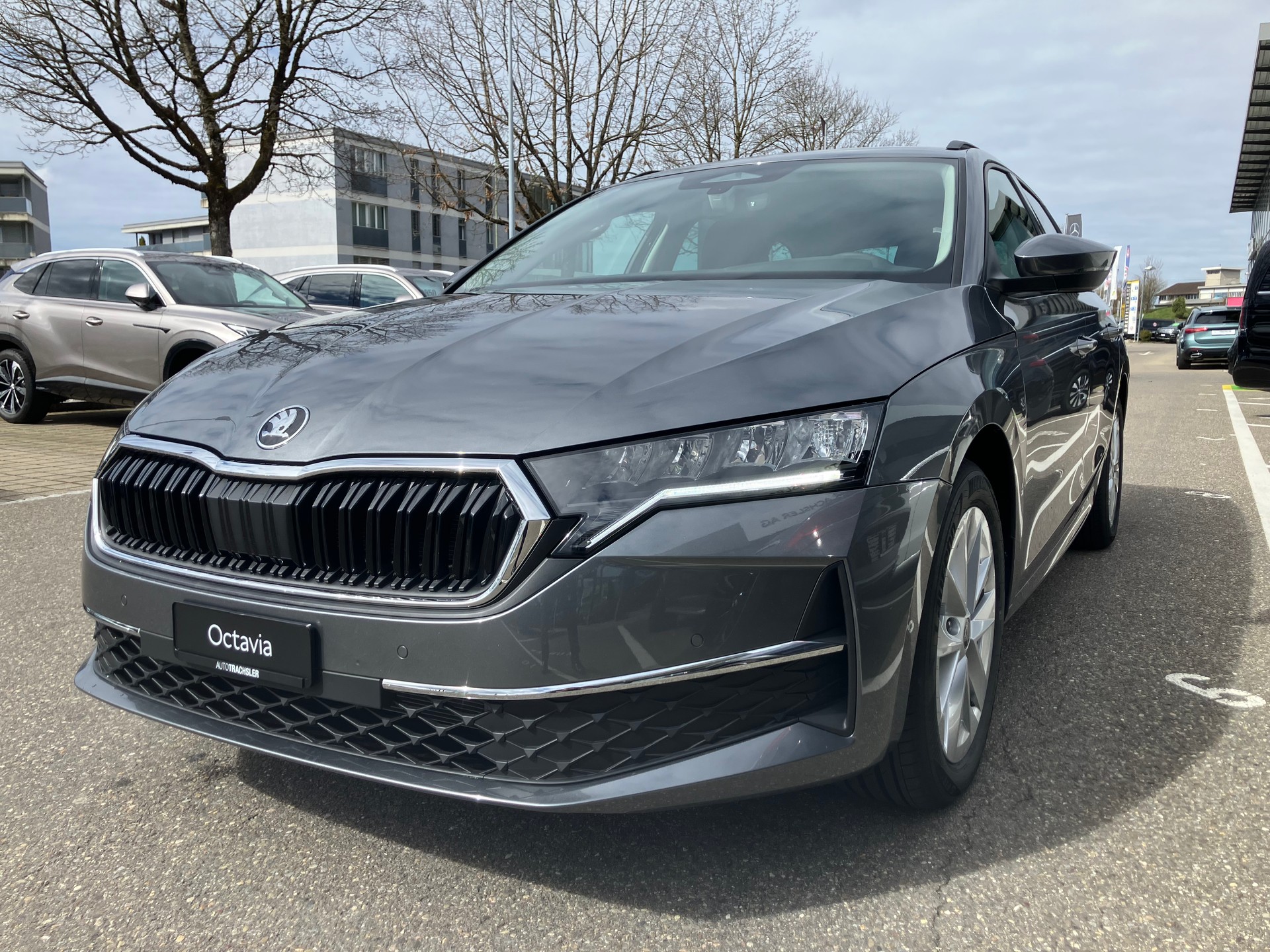 SKODA Octavia Combi 2.0 TSI DSG Selection 4x4-image-2