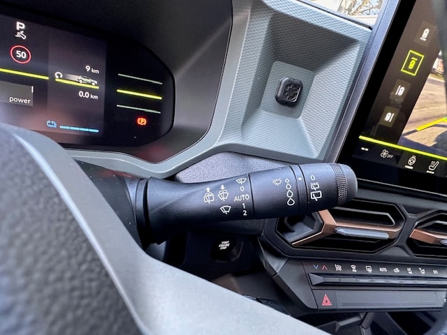 DACIA Duster HEV 155 Extreme-image-21