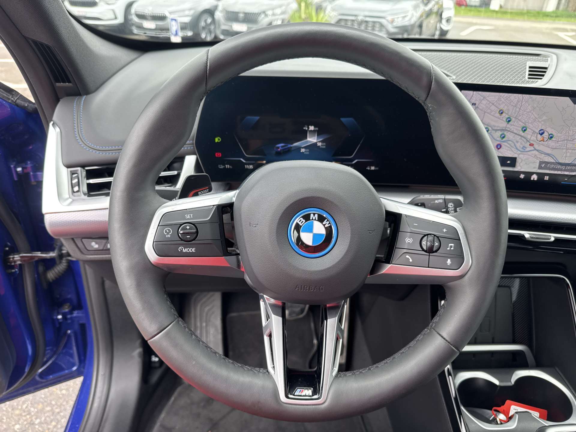 BMW iX1 xDrive 30 M Sport 306PS Automat-image-15