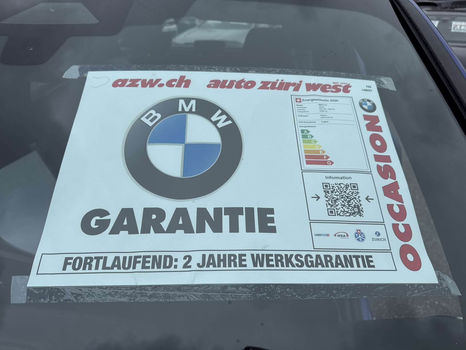 BMW iX1 xDrive 30 M Sport 306PS Automat-image-3