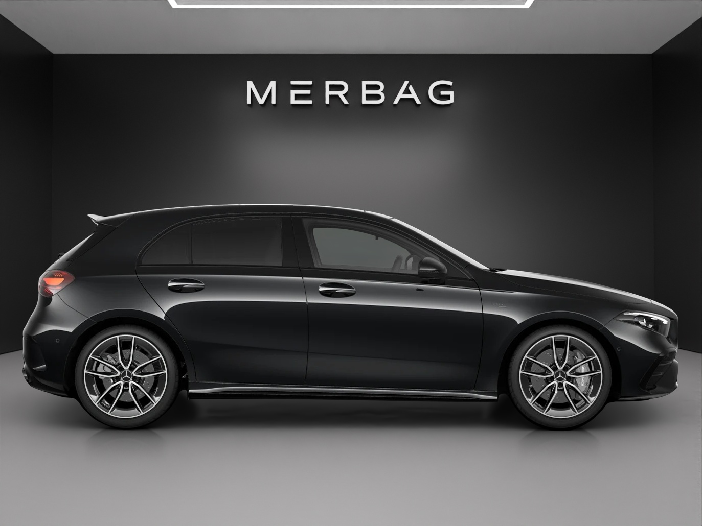 MERCEDES-BENZ A AMG 35 4Matic 8G-DCT-image-1