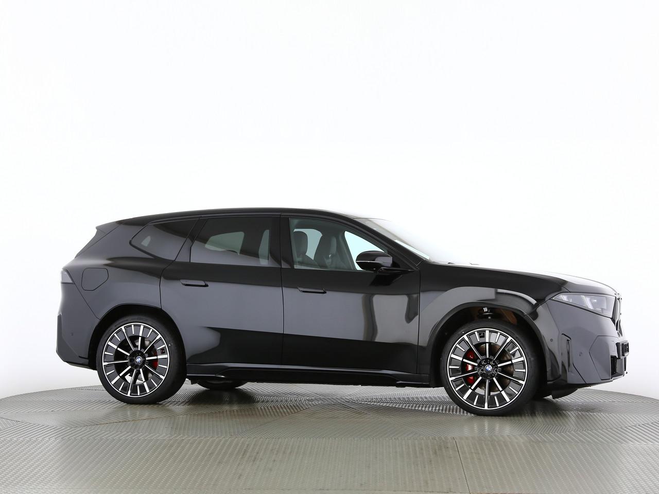 BMW iX3 50 xDrive-image-15