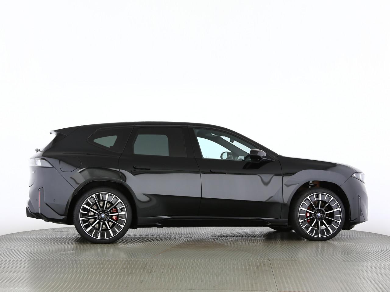 BMW iX3 50 xDrive-image-14