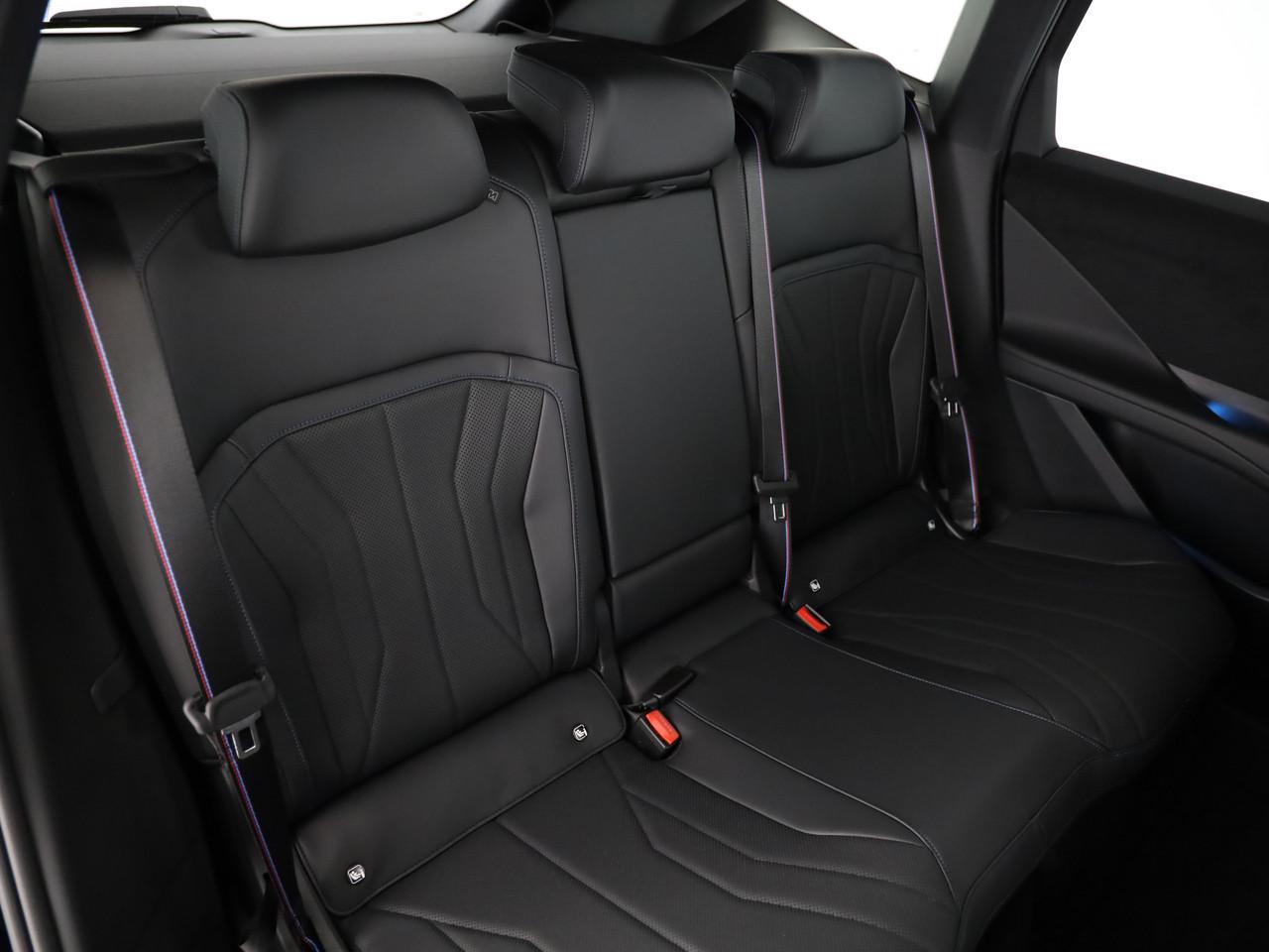 BMW iX3 50 xDrive-image-21