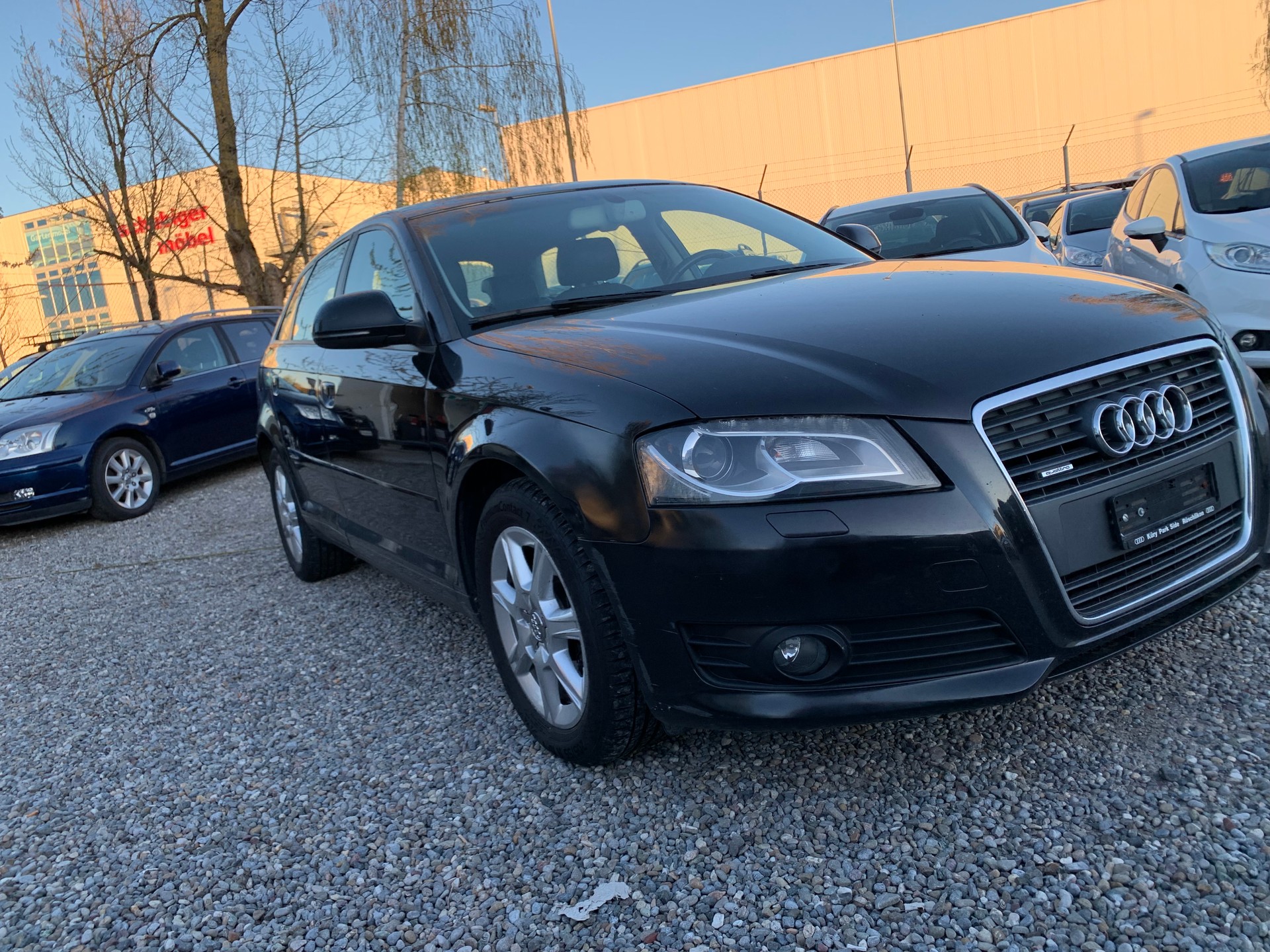 AUDI A3 Sportback 1.8 TFSI Ambiente quattro-image-2