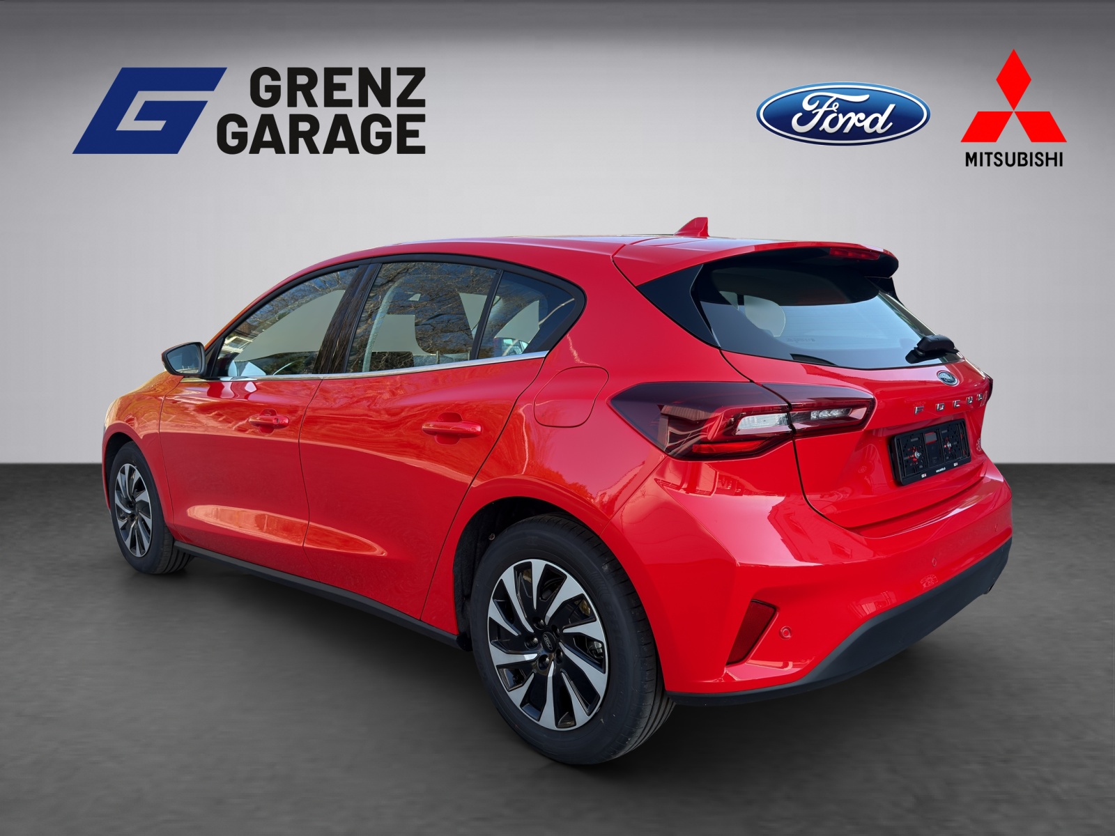 FORD Focus 1.0i EcoB Hybrid 125 Titanium-image-2