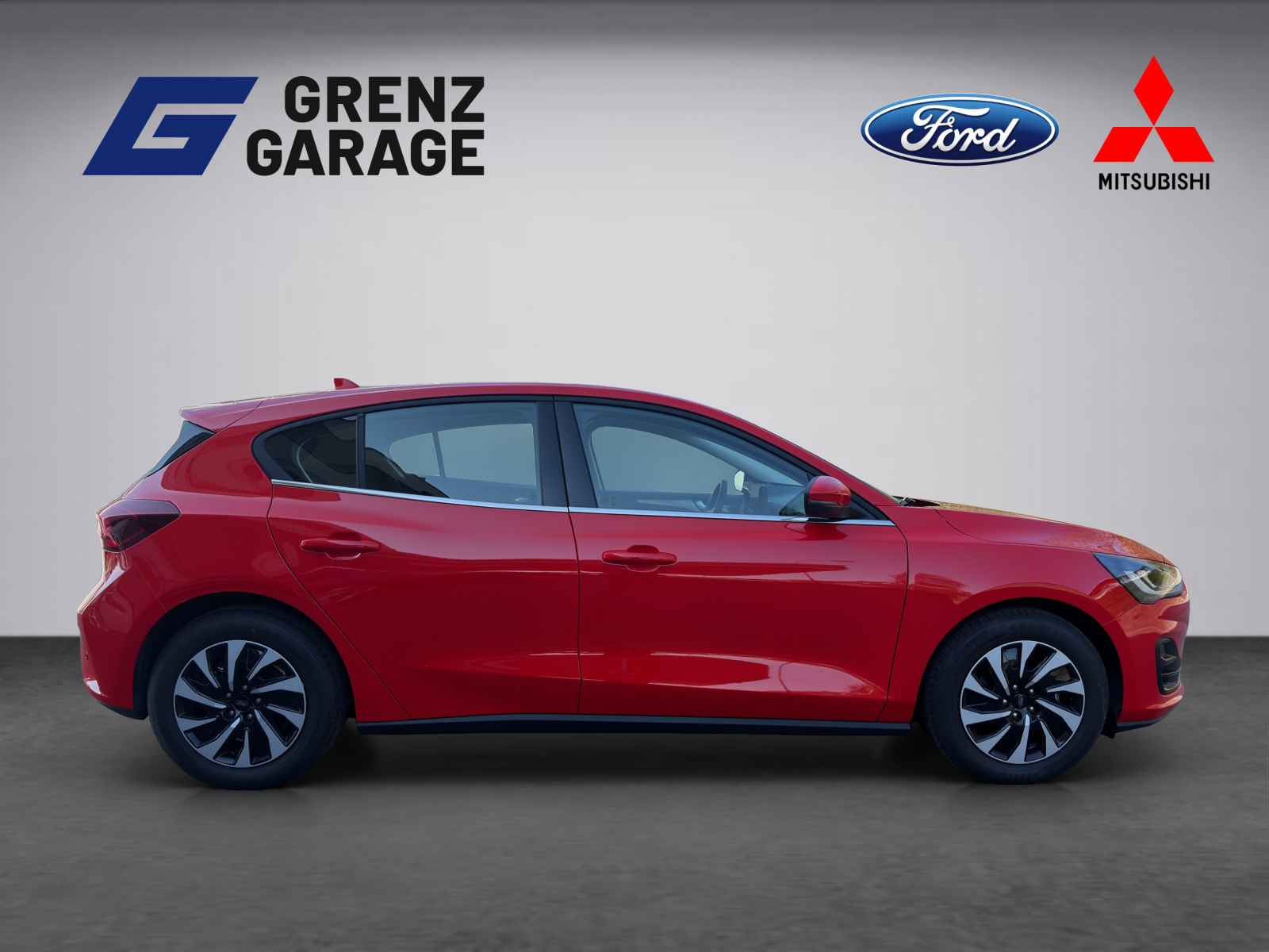 FORD Focus 1.0i EcoB Hybrid 125 Titanium-image-6