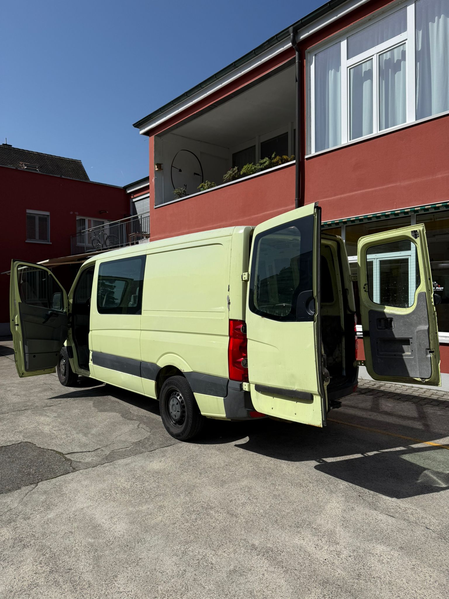 VW Crafter 30 2.5 TDI 109 PS-image-4