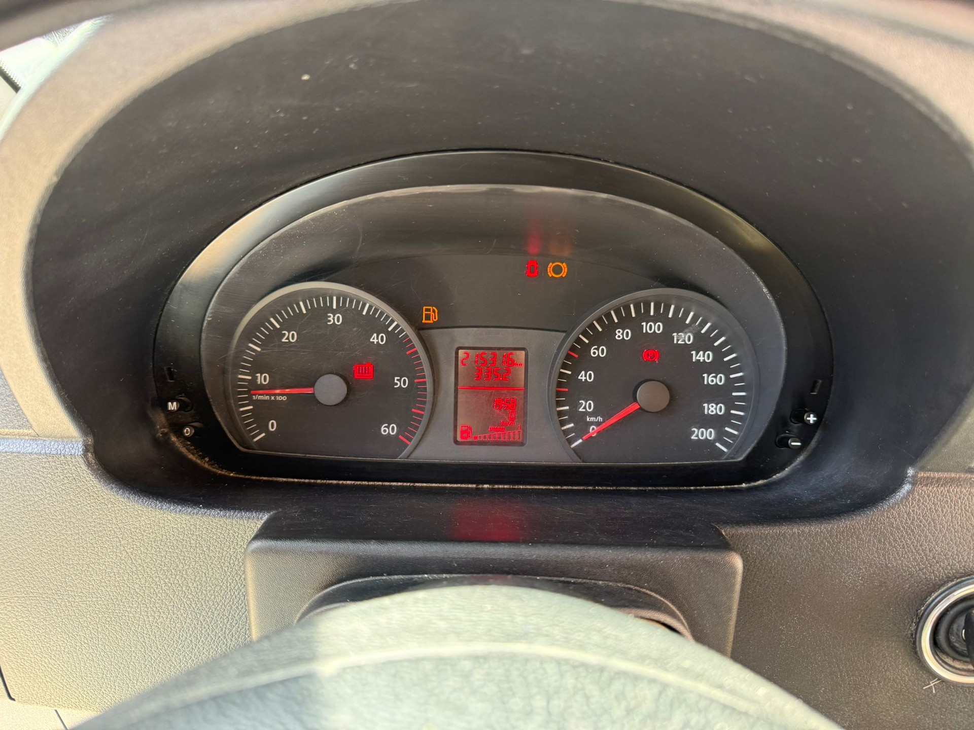 VW Crafter 30 2.5 TDI 109 PS-image-10