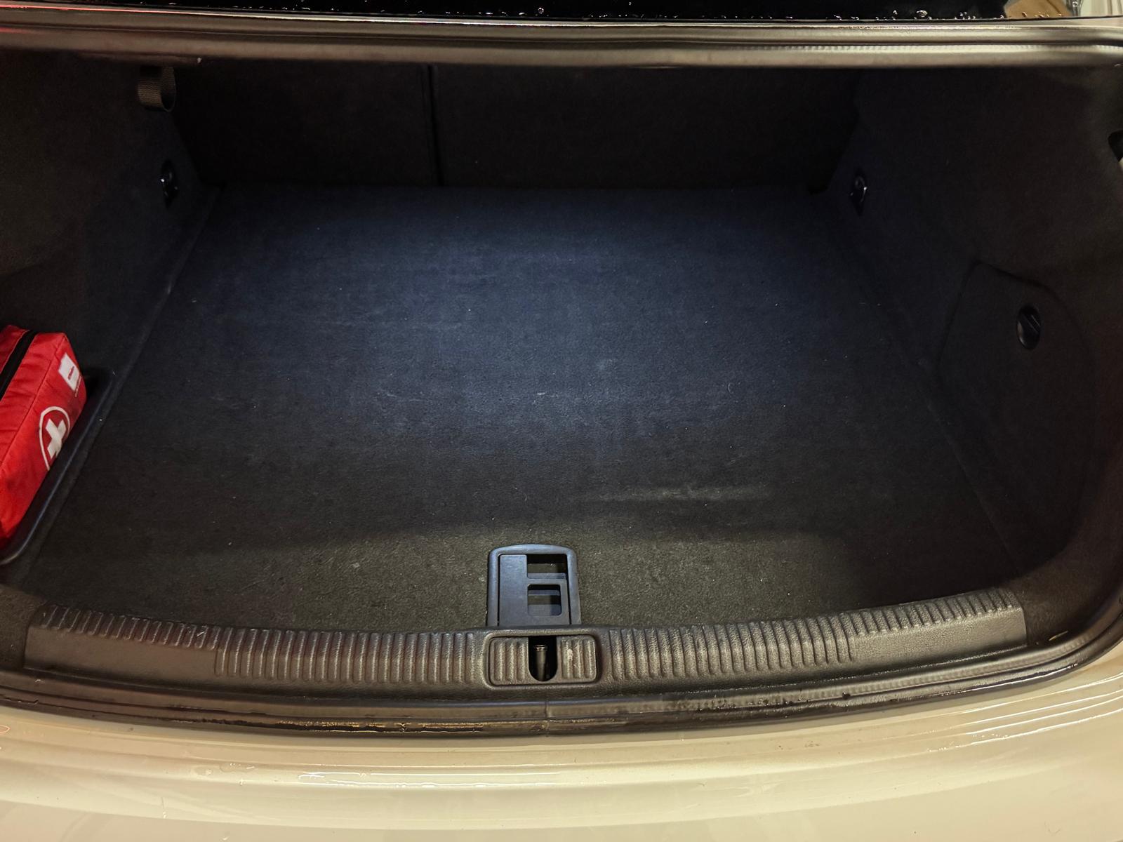 AUDI RS3 Limousine 2.5 TSI quattro S-tronic-image-11