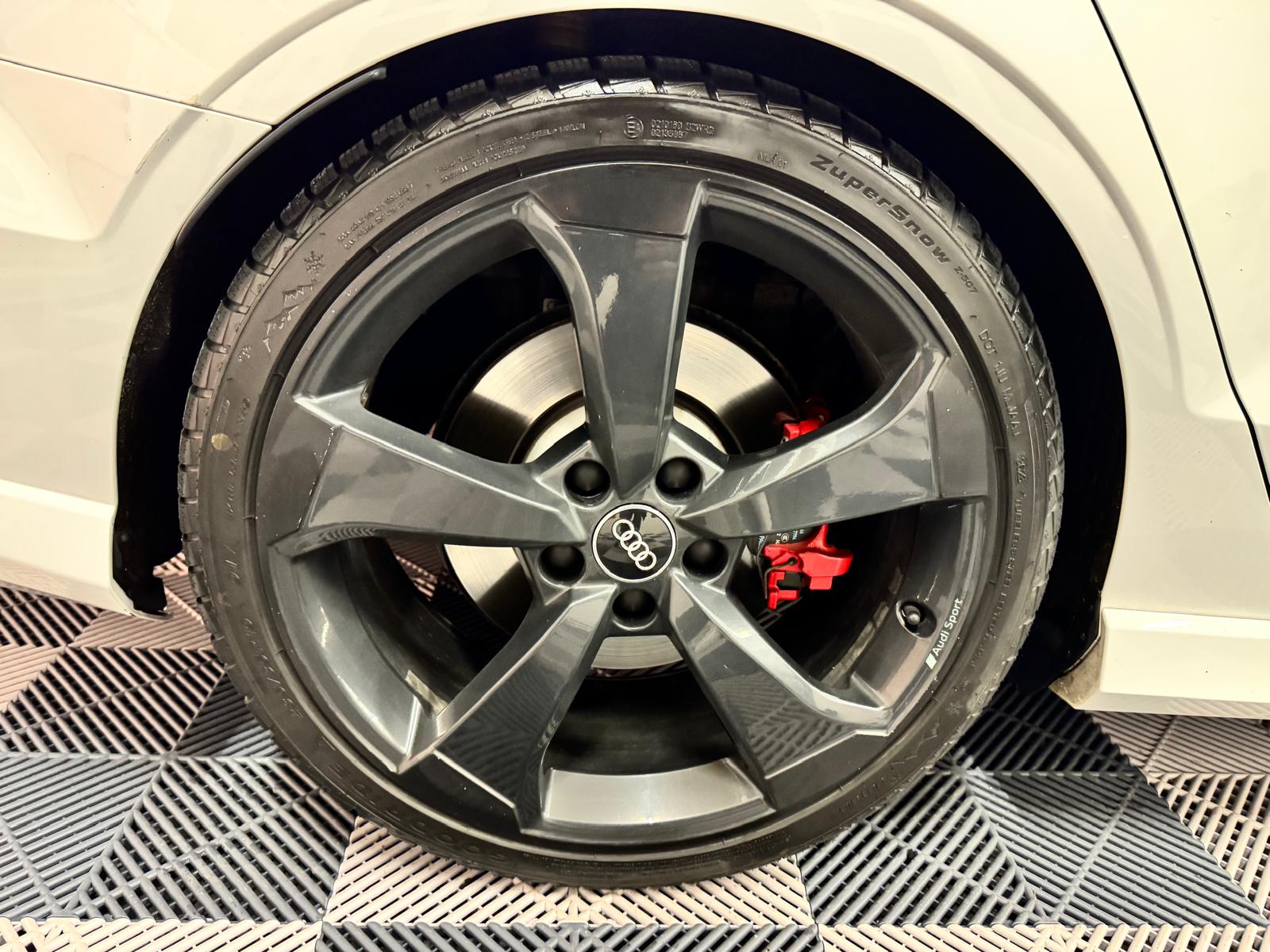 AUDI RS3 Limousine 2.5 TSI quattro S-tronic-image-26