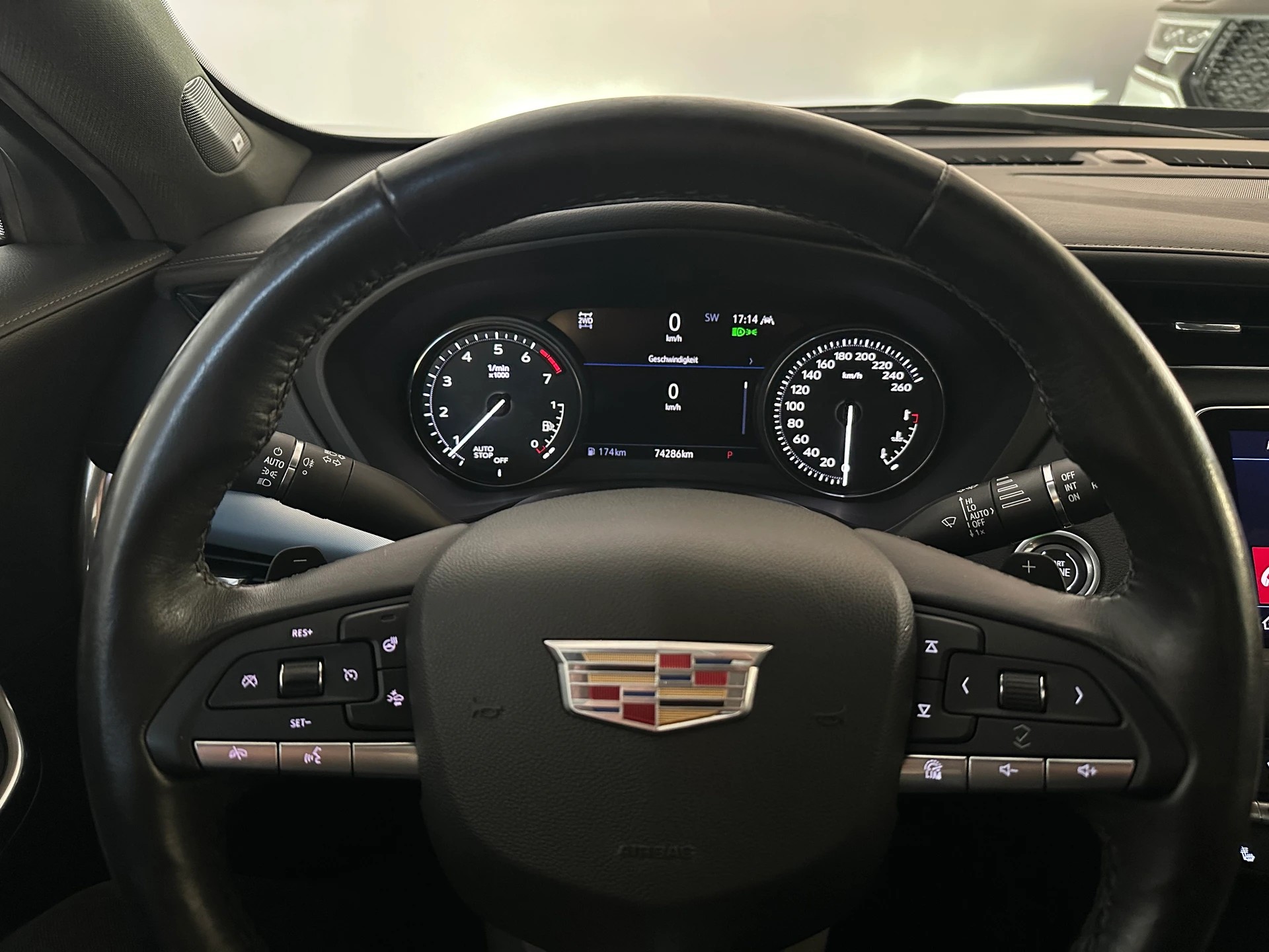 CADILLAC XT4 350T 2.0 Premium Luxury AWD Automat-image-6