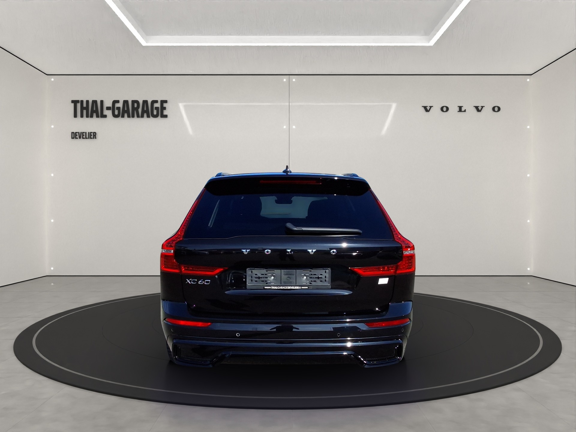 VOLVO XC60 2.0 T6 TE Ultimate Dark eAWD-image-4
