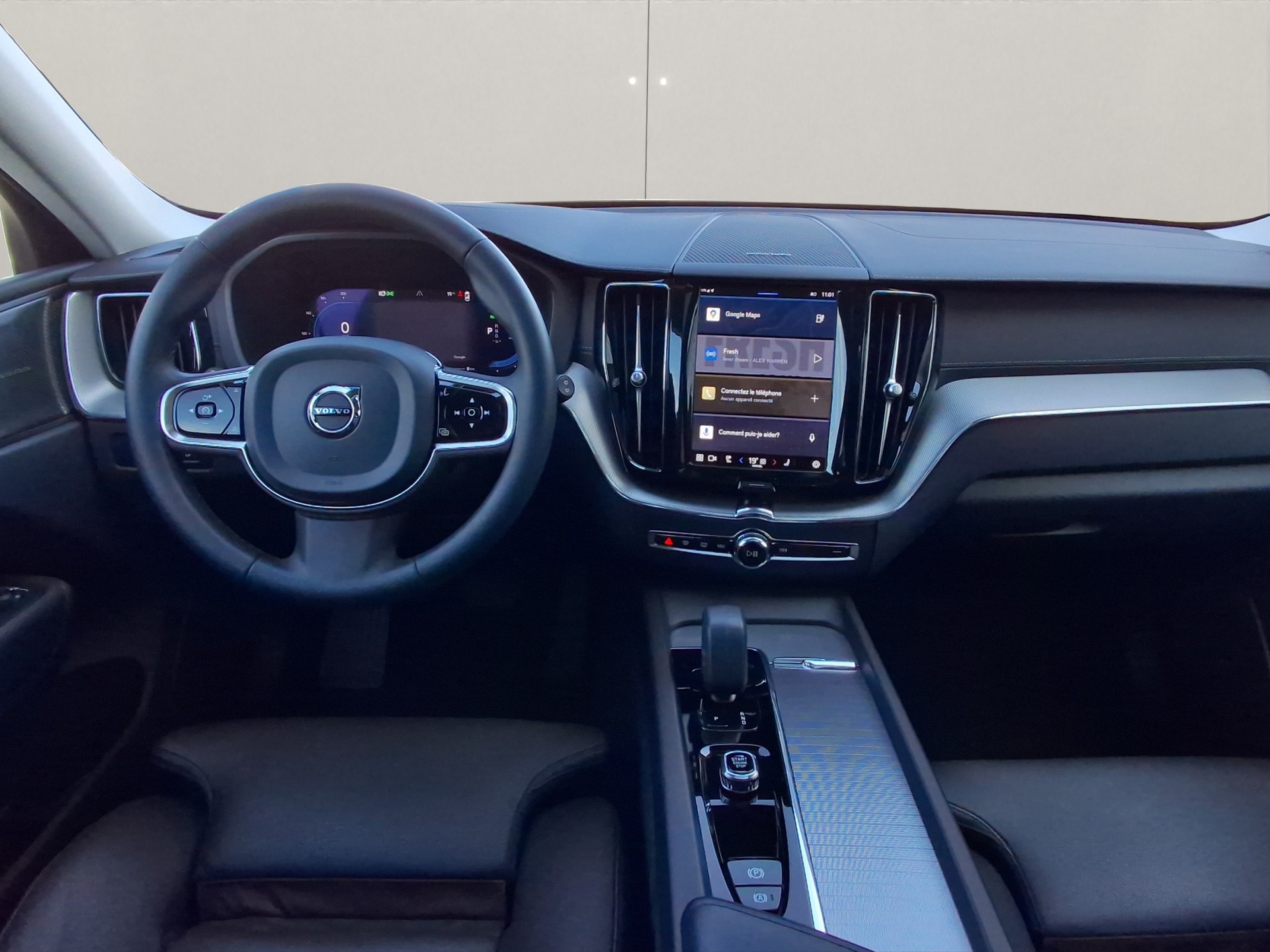 VOLVO XC60 2.0 T6 TE Ultimate Dark eAWD-image-9