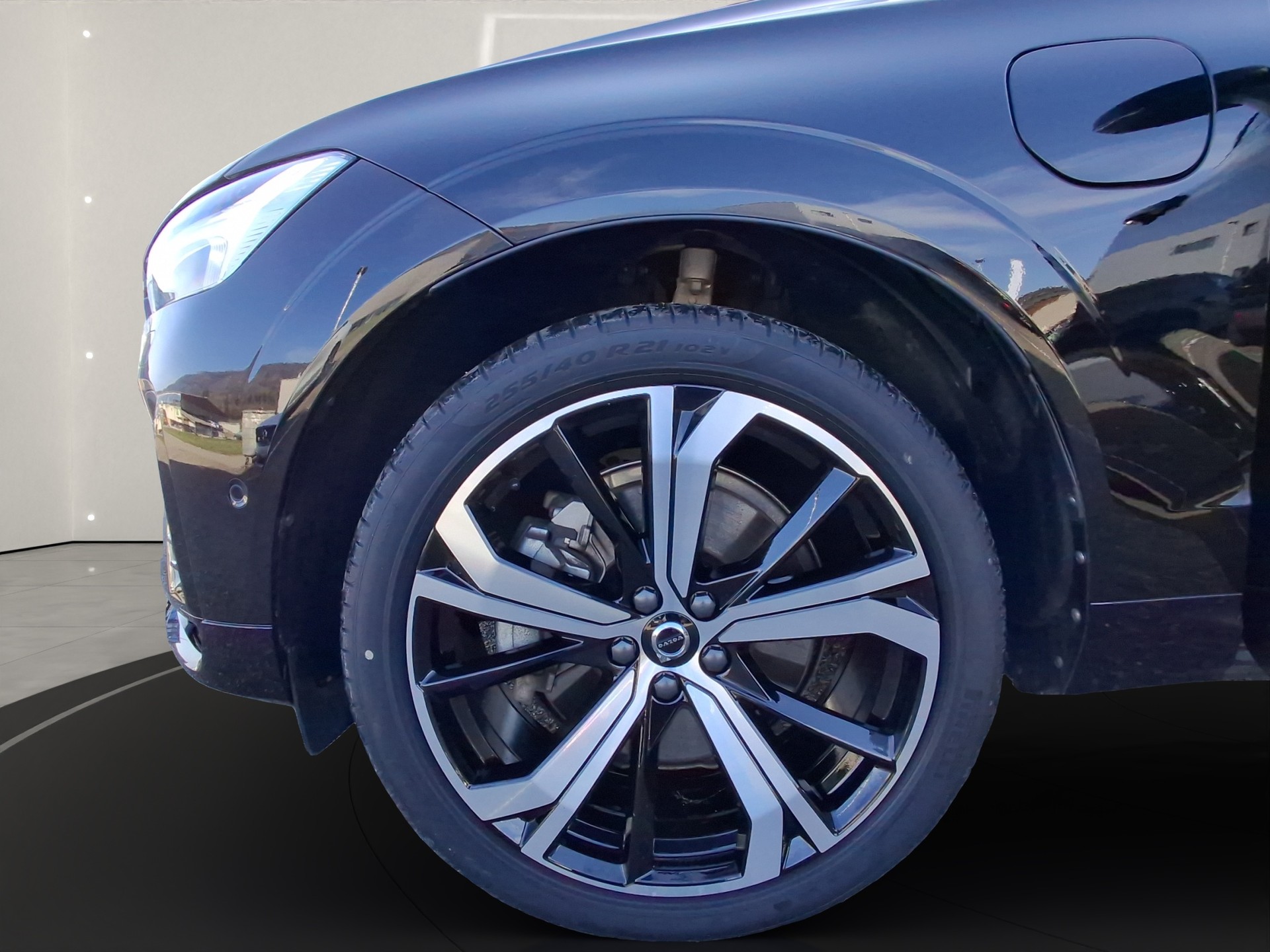 VOLVO XC60 2.0 T6 TE Ultimate Dark eAWD-image-3