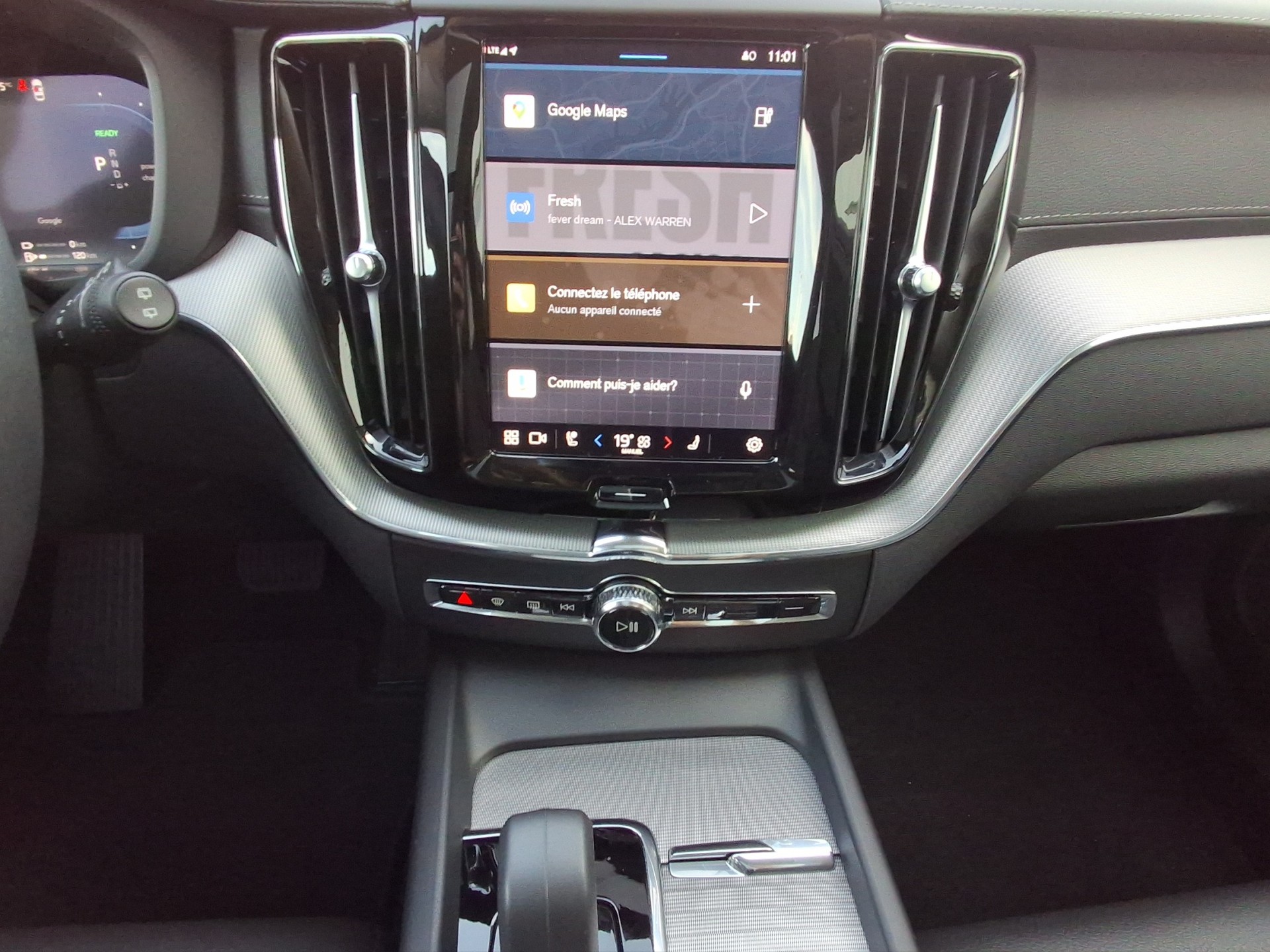 VOLVO XC60 2.0 T6 TE Ultimate Dark eAWD-image-11