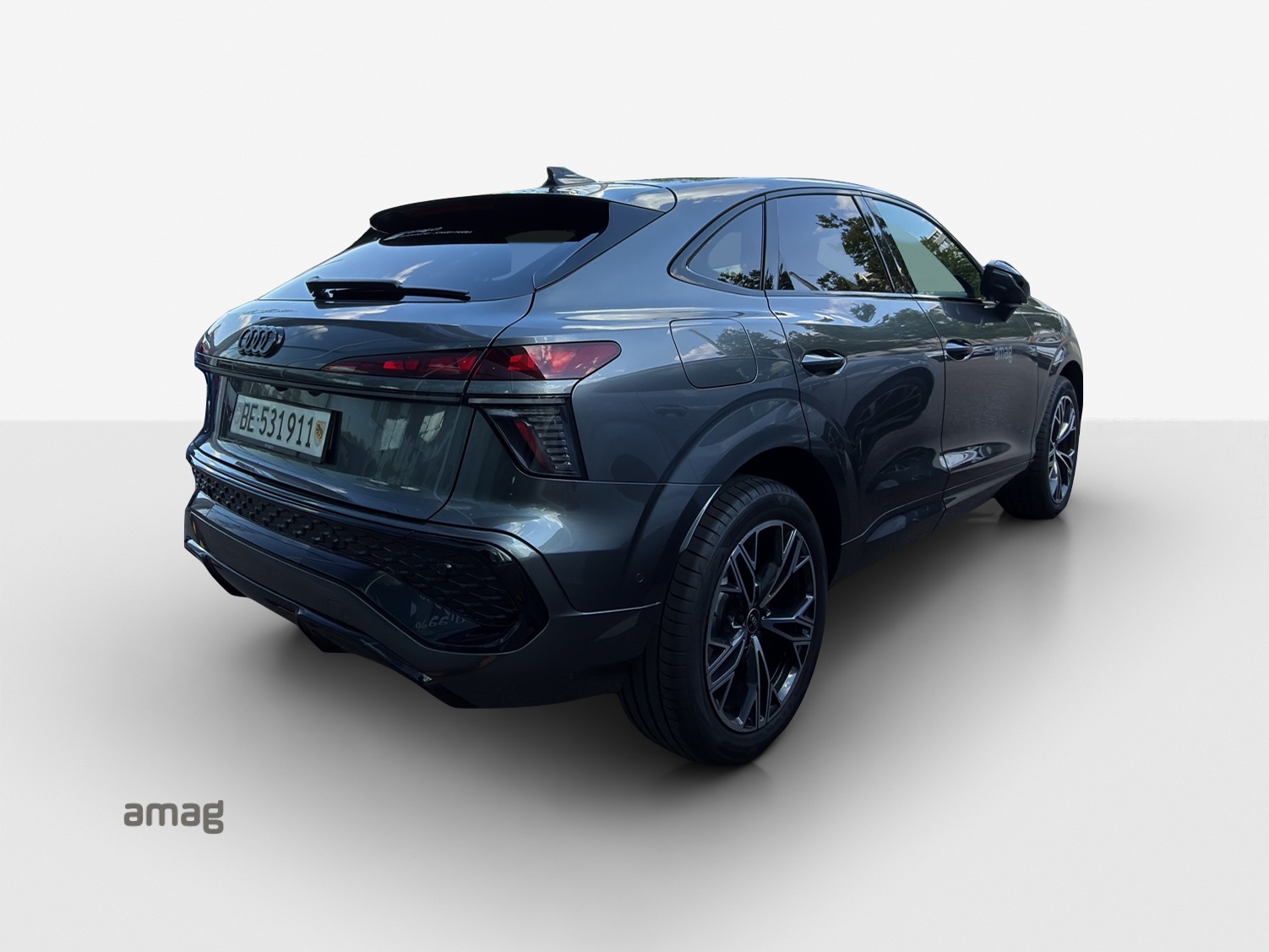 AUDI Q3 SUV 110 kW TFSI S tronic-image-4
