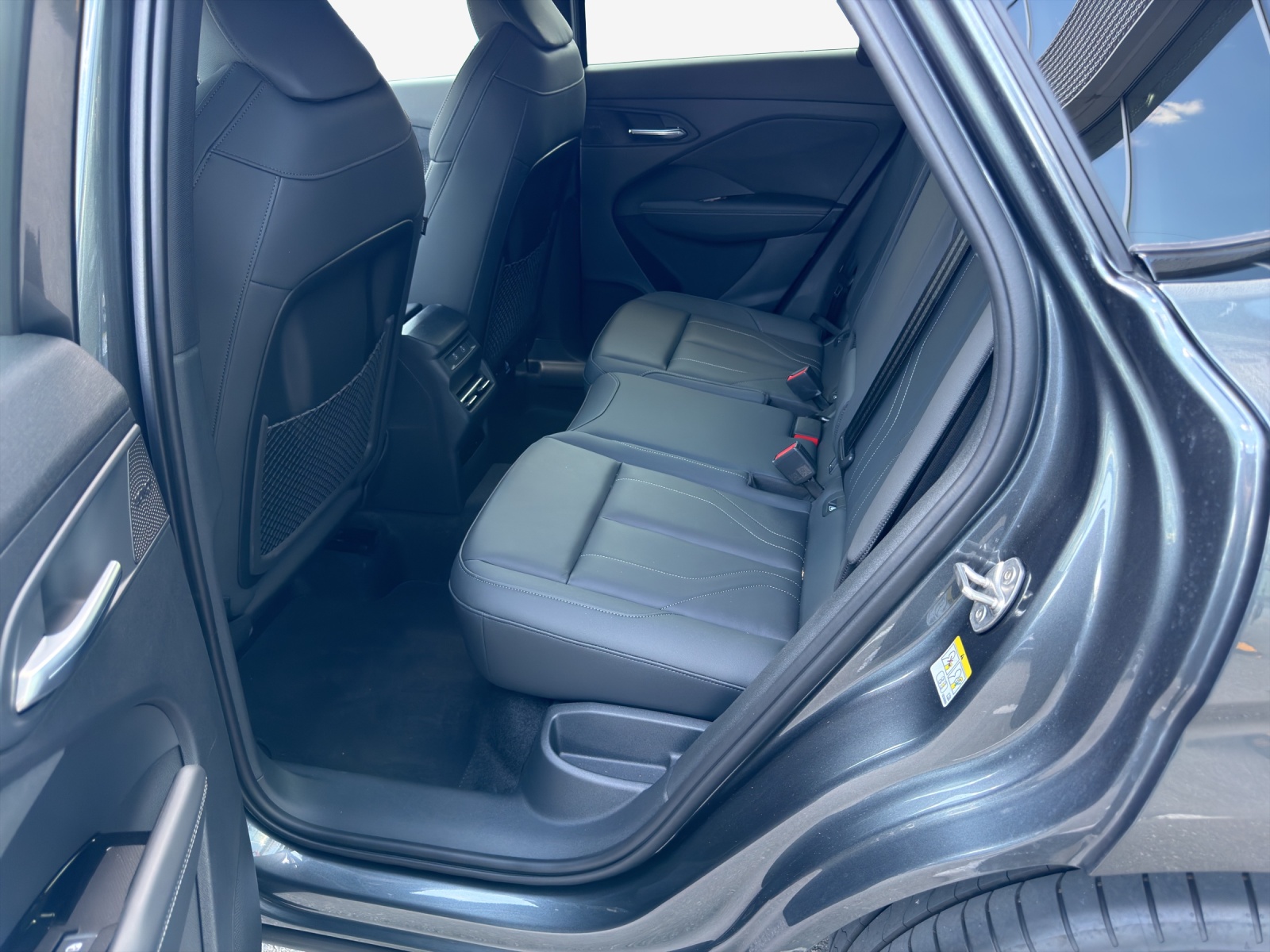 AUDI Q3 SUV 110 kW TFSI S tronic-image-11