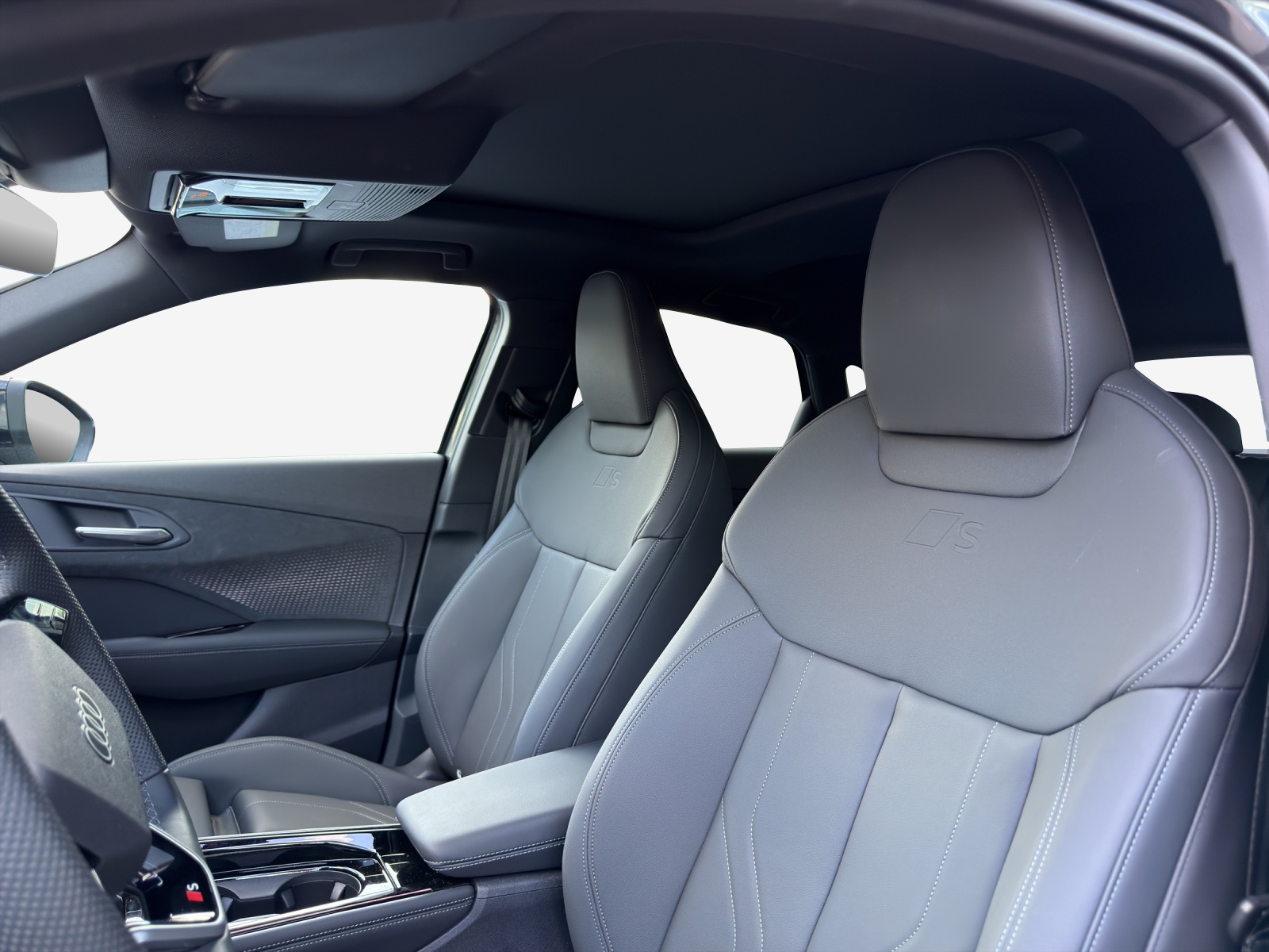 AUDI Q3 SUV 110 kW TFSI S tronic-image-14