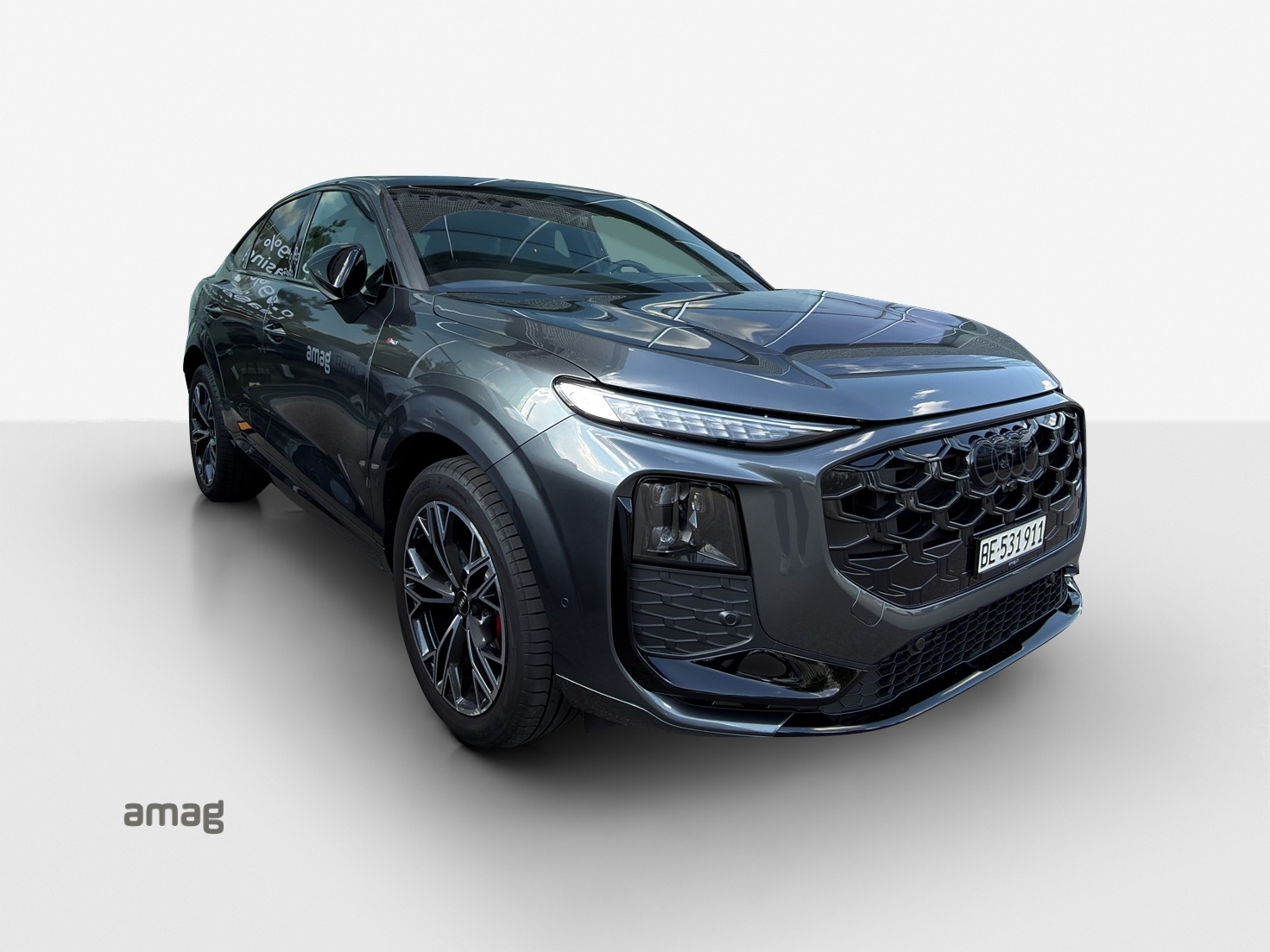 AUDI Q3 SUV 110 kW TFSI S tronic-image-5