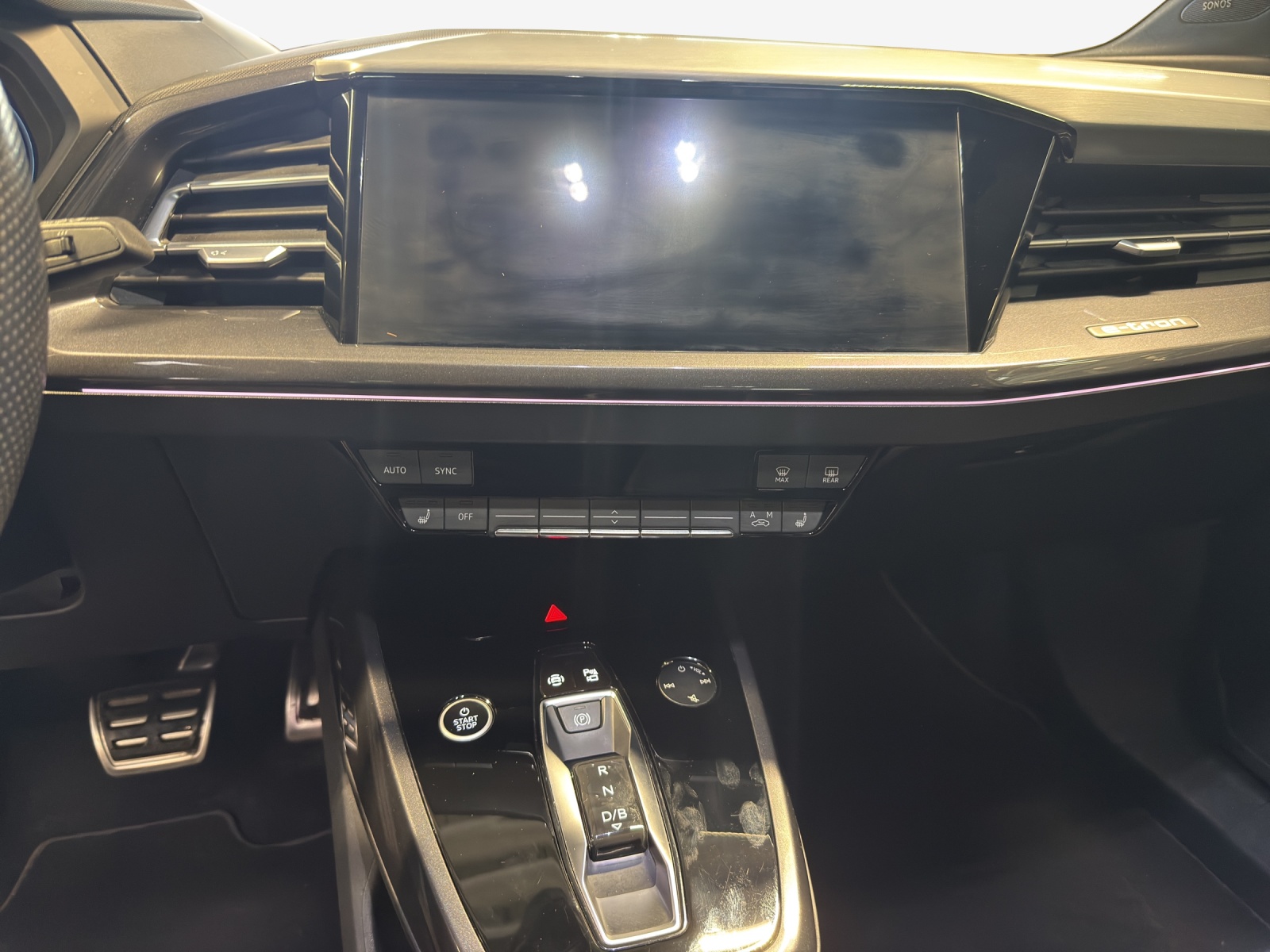 AUDI Q4 e-tron 50 quattro-image-10
