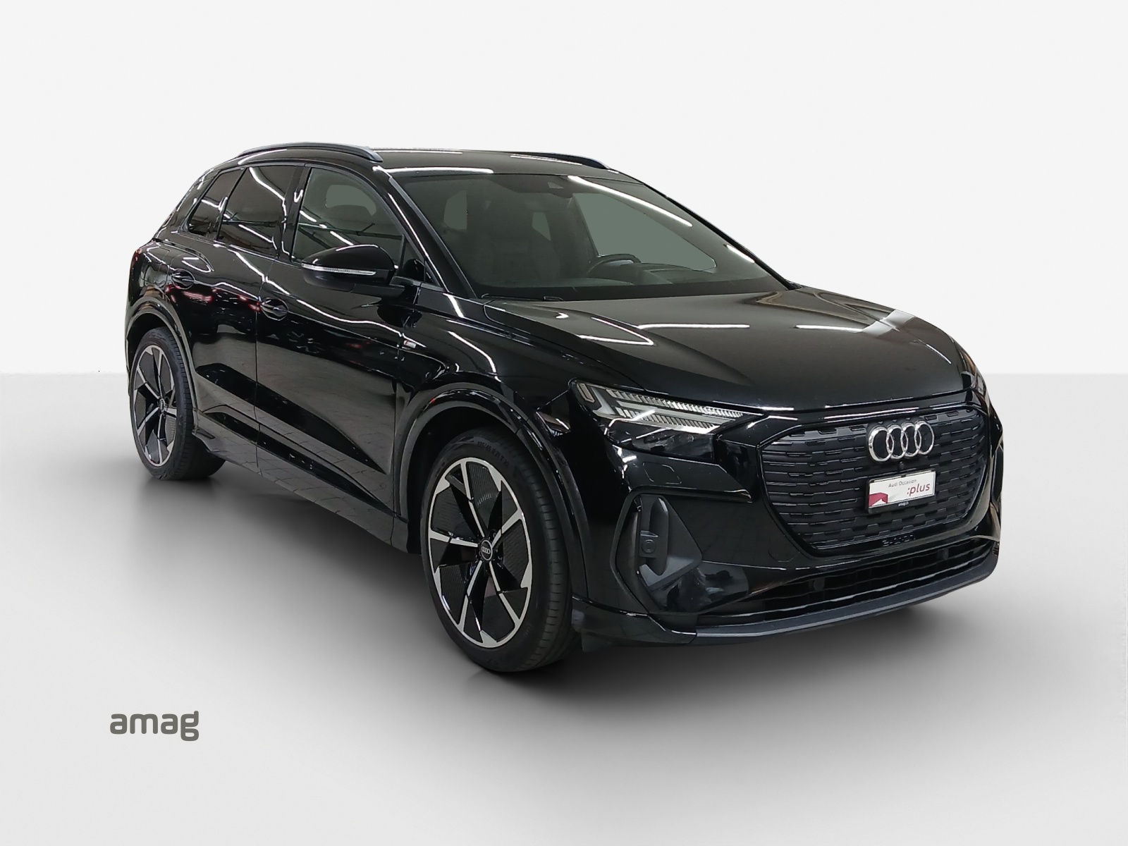 AUDI Q4 e-tron 50 quattro-image-5