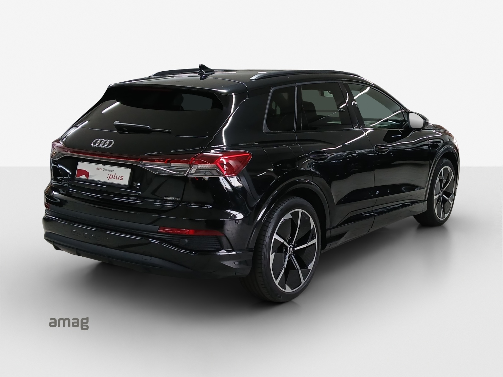 AUDI Q4 e-tron 50 quattro-image-4