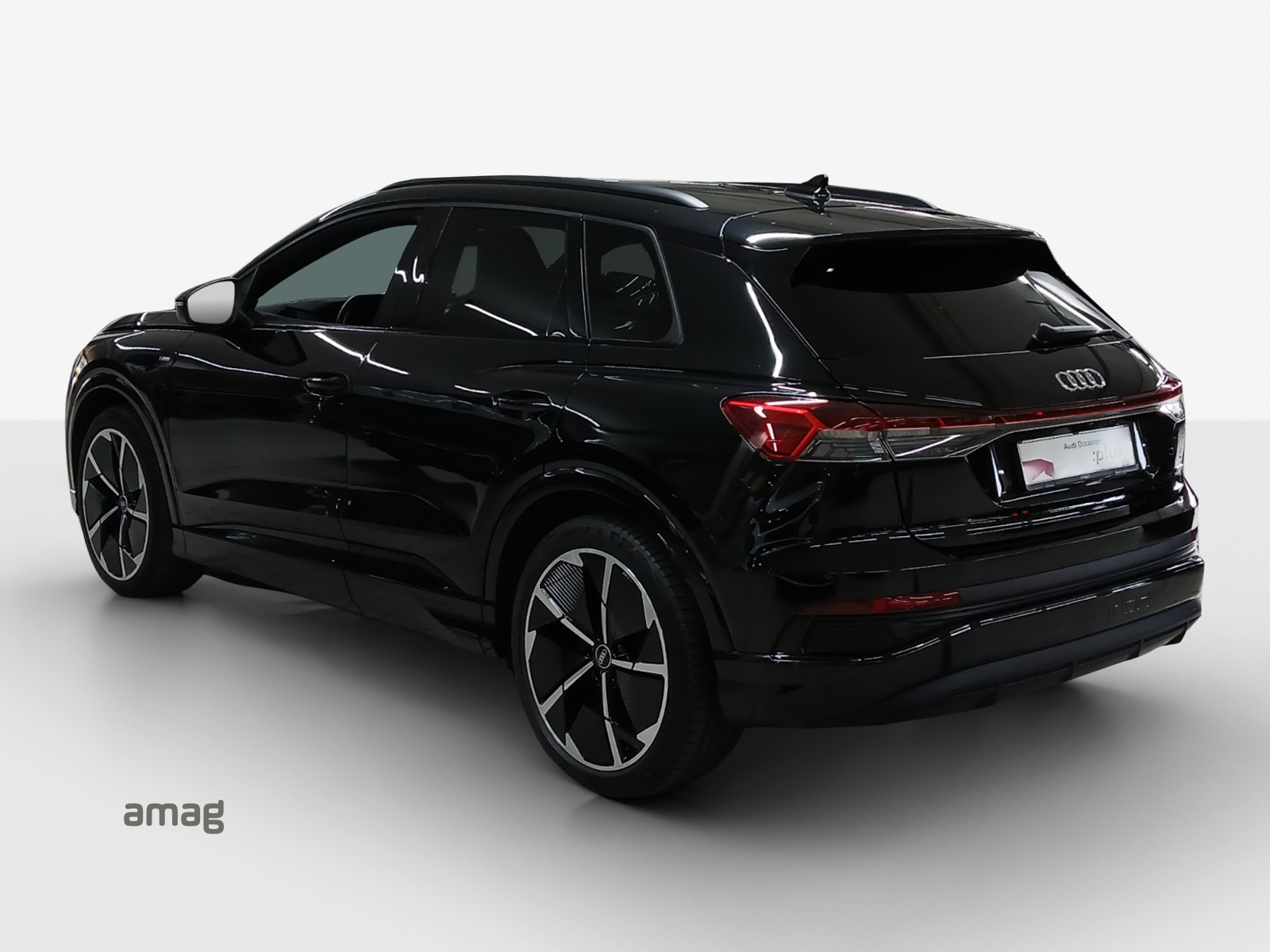 AUDI Q4 e-tron 50 quattro-image-2