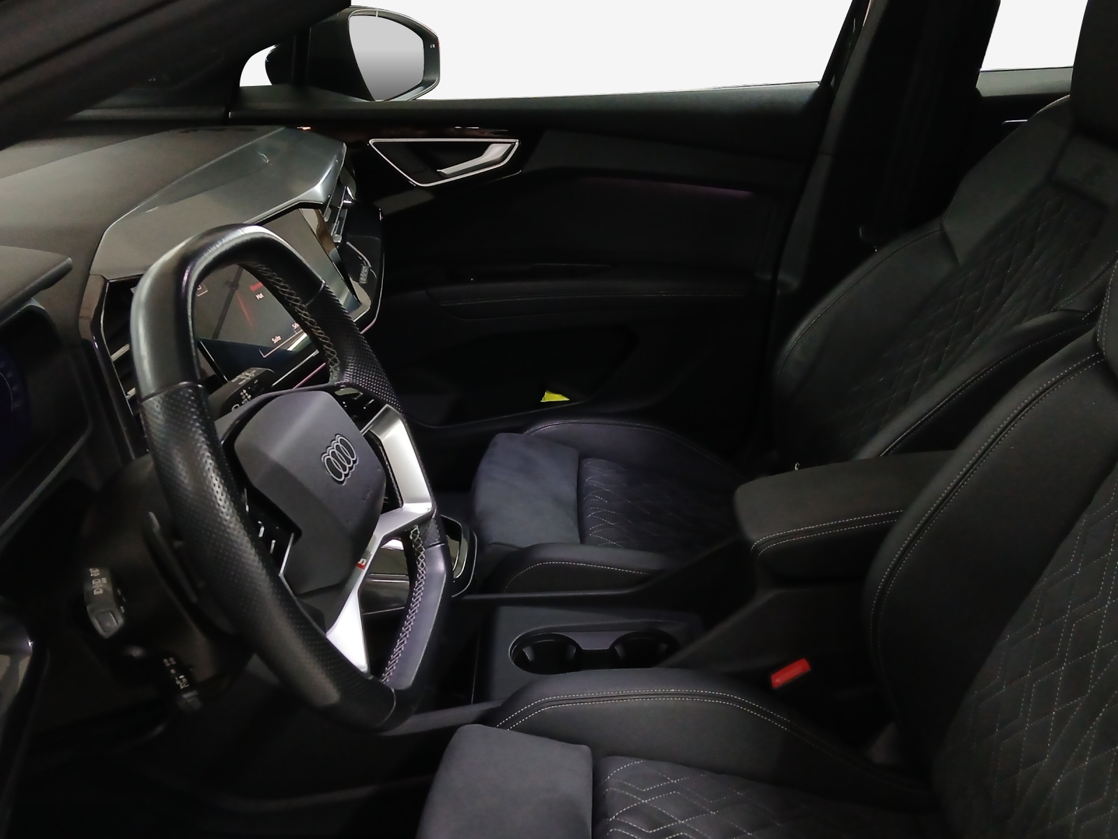 AUDI Q4 e-tron 50 quattro-image-7