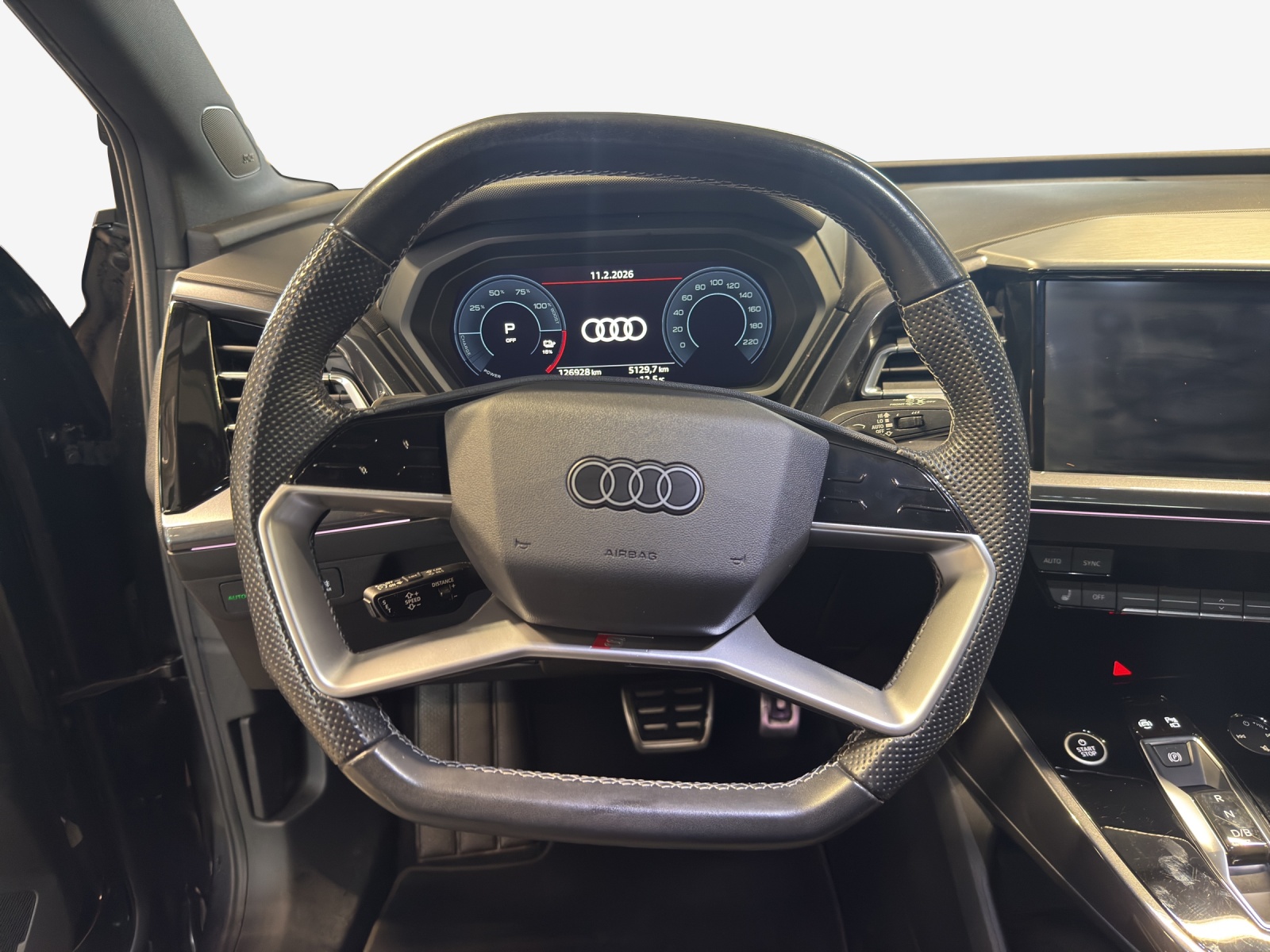 AUDI Q4 e-tron 50 quattro-image-9