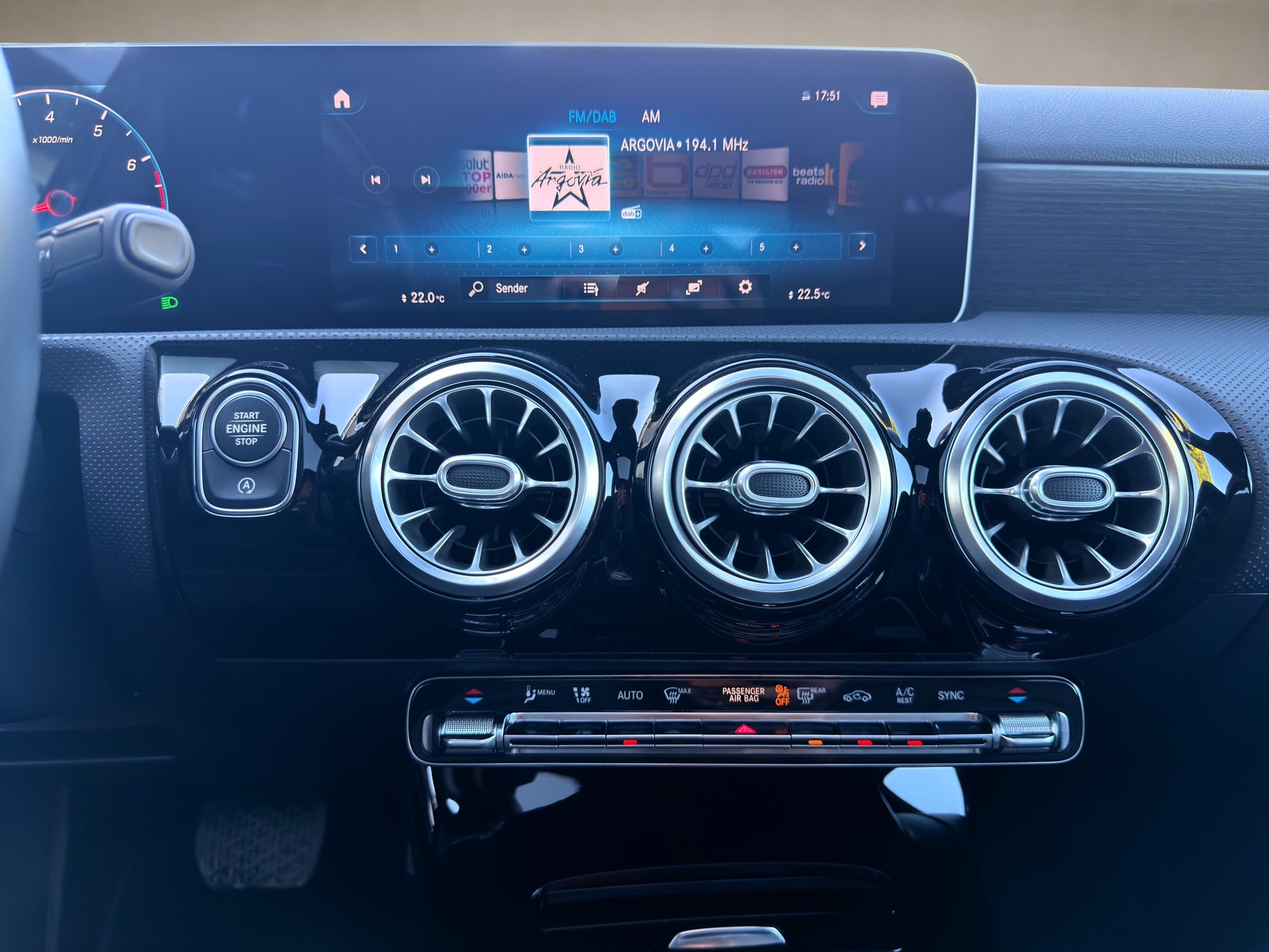 MERCEDES-BENZ A 180 Progressive 7G-DCT ✅CH-Fahrzeug & Gratisservice✅-image-13