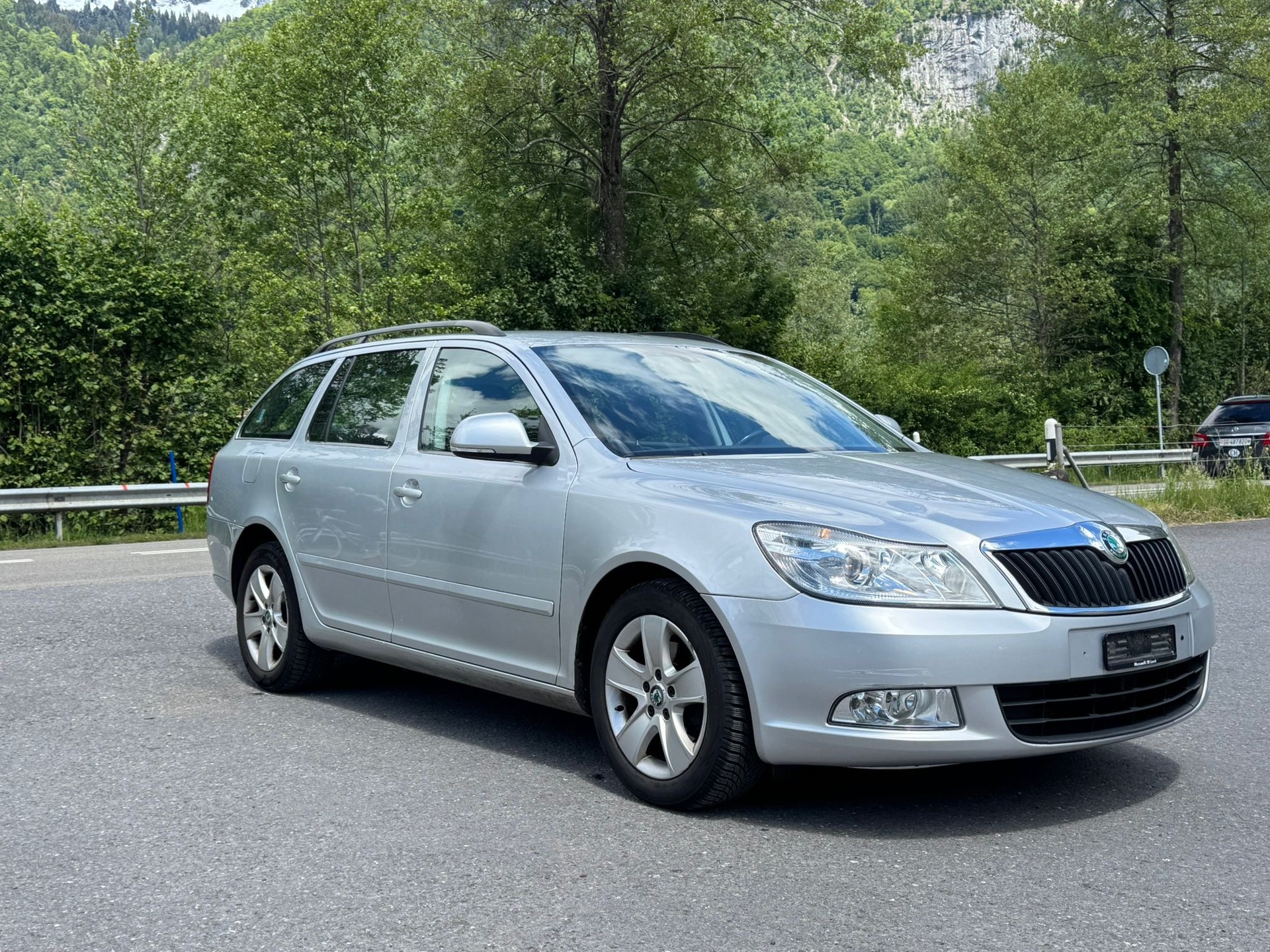 SKODA Octavia Combi 2.0 TDI Swiss Adventure 4x4 DSG-image-2