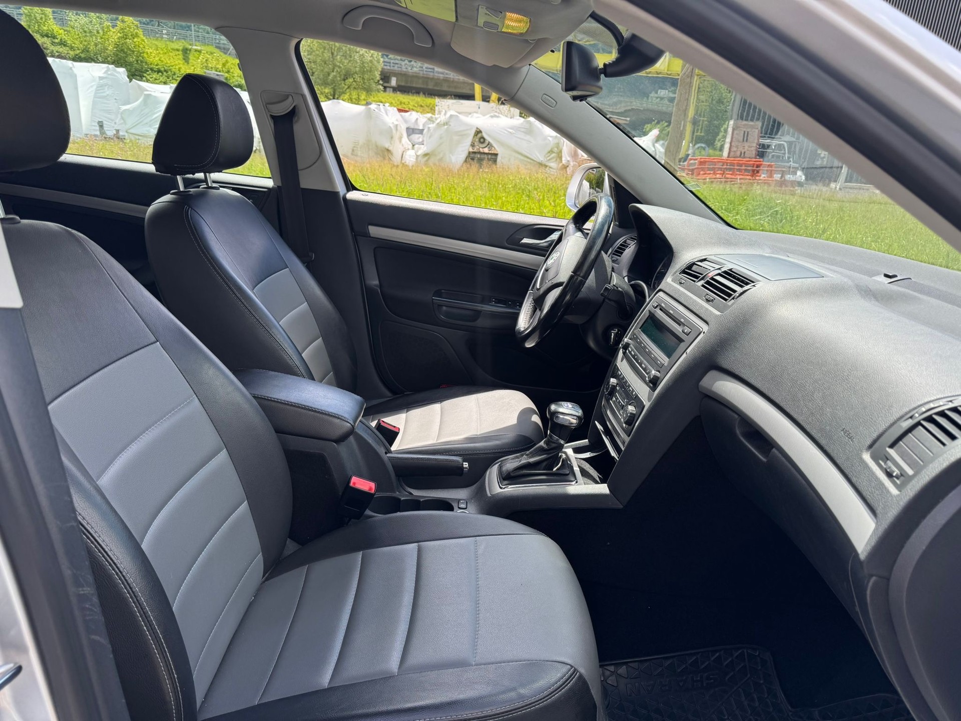 SKODA Octavia Combi 2.0 TDI Swiss Adventure 4x4 DSG-image-11