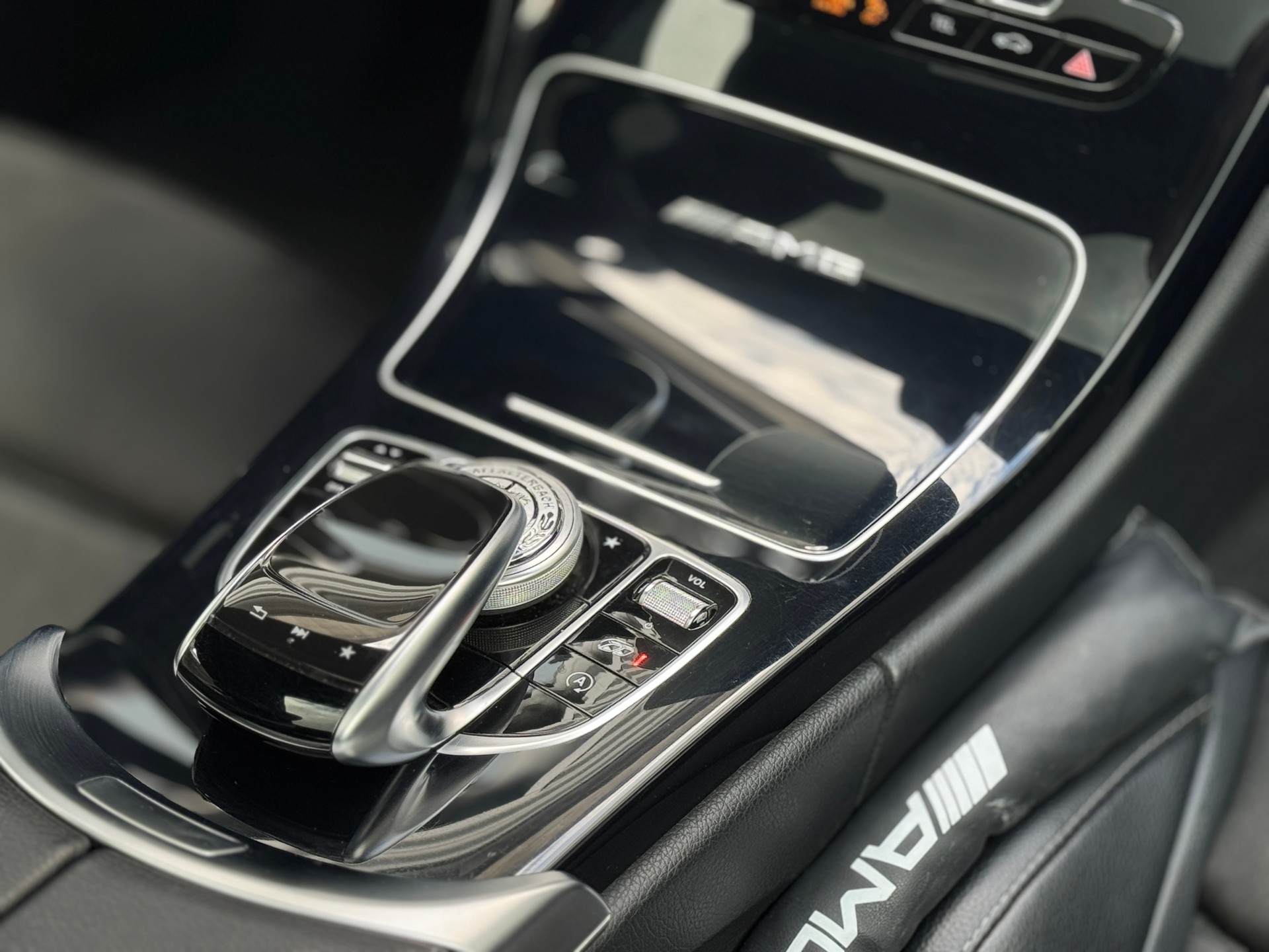MERCEDES-BENZ C 63 AMG Speedshift-image-10