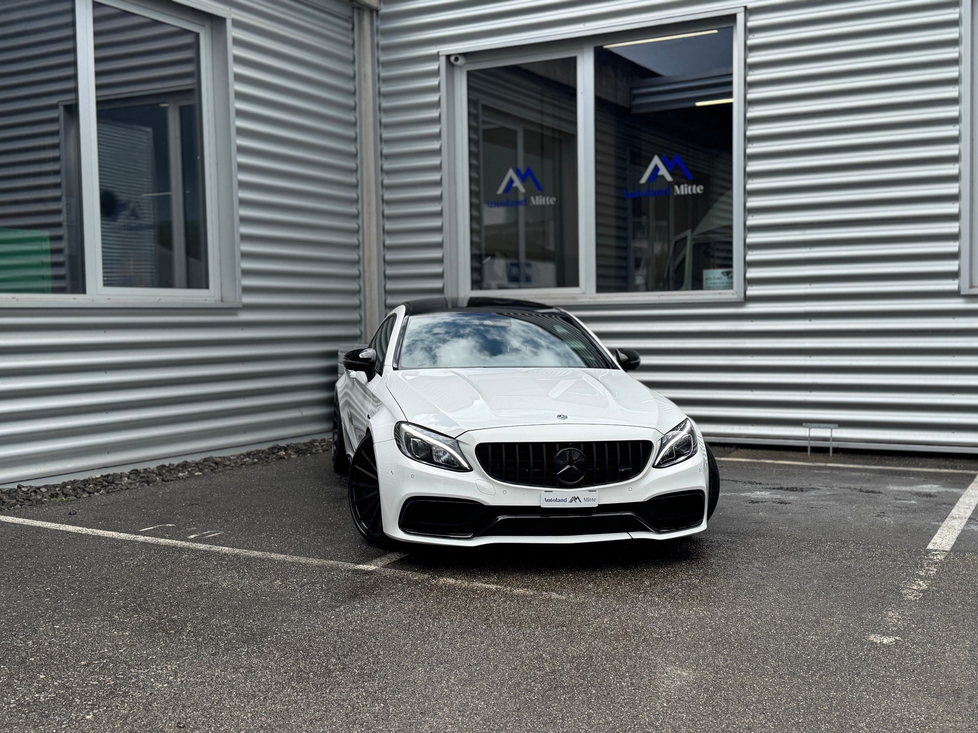MERCEDES-BENZ C 63 AMG Speedshift-showroom-element-2