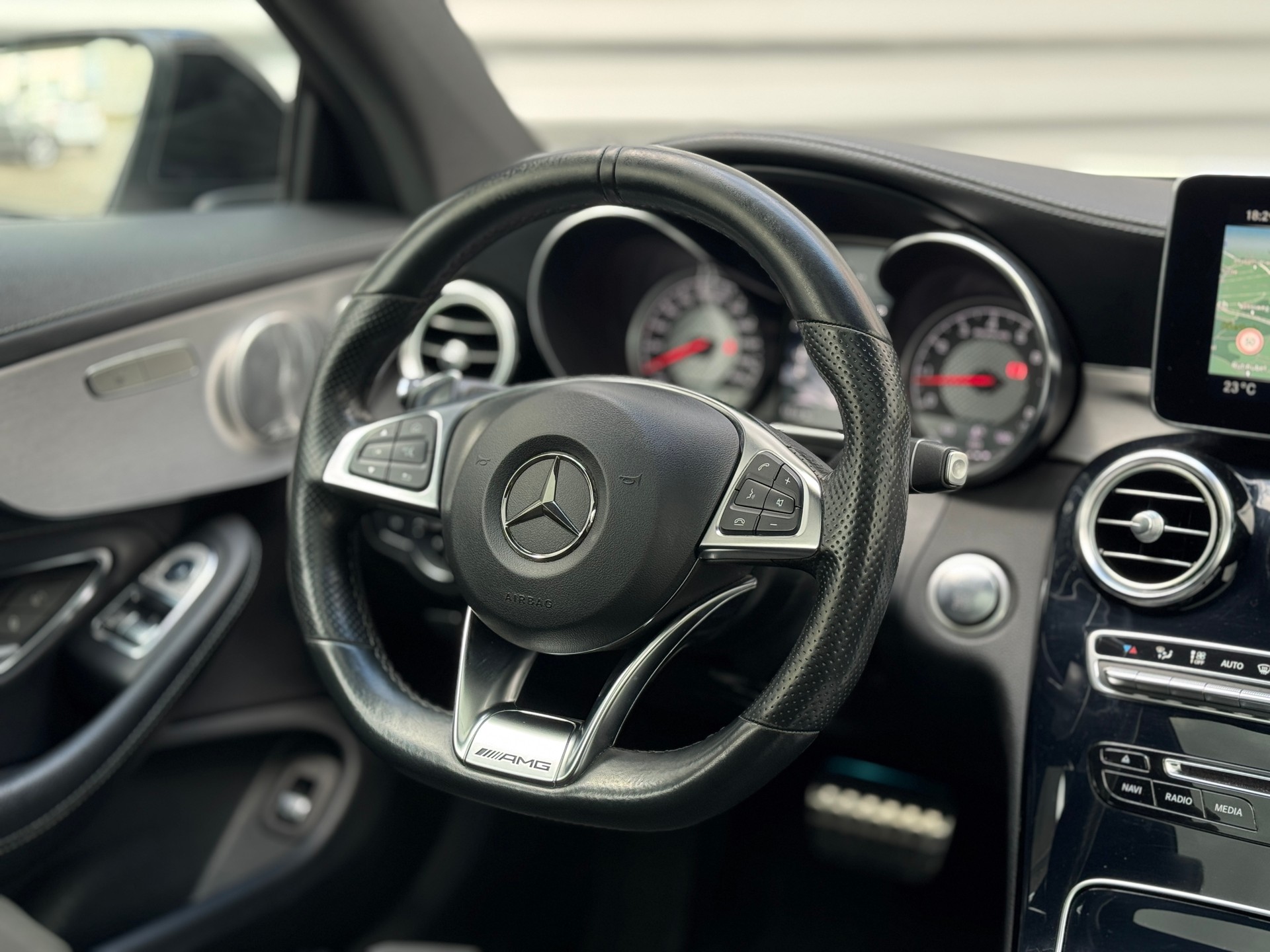 MERCEDES-BENZ C 63 AMG Speedshift-image-11