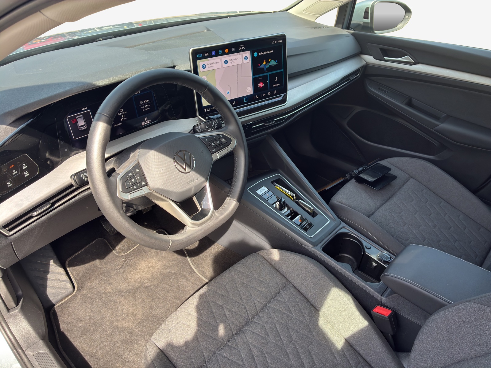VW Golf 1.5 e TSI mHEV Life DSG-image-8