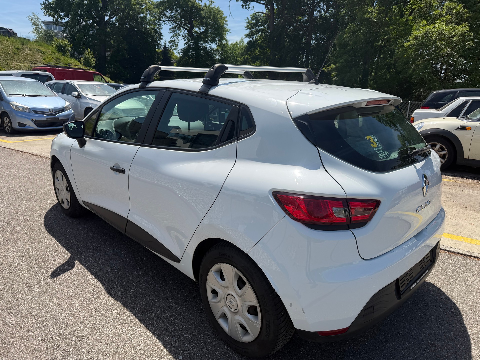RENAULT Clio 1.2 16V Authentique-image-3