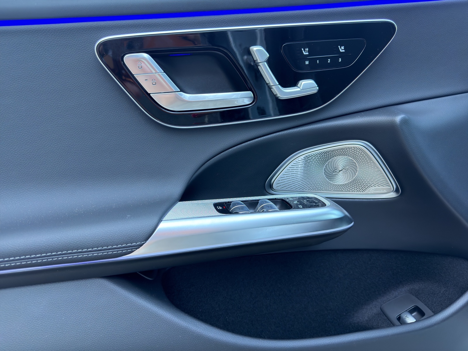 MERCEDES-BENZ E 220 d 4Matic 9G-Tronic-image-6