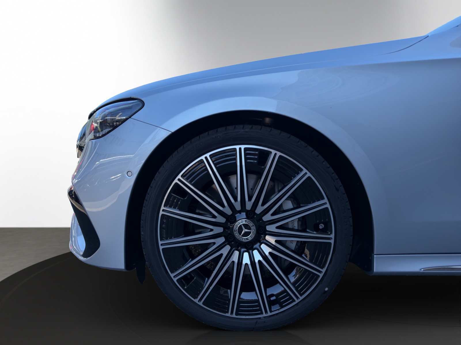 MERCEDES-BENZ E 220 d 4Matic 9G-Tronic-image-7