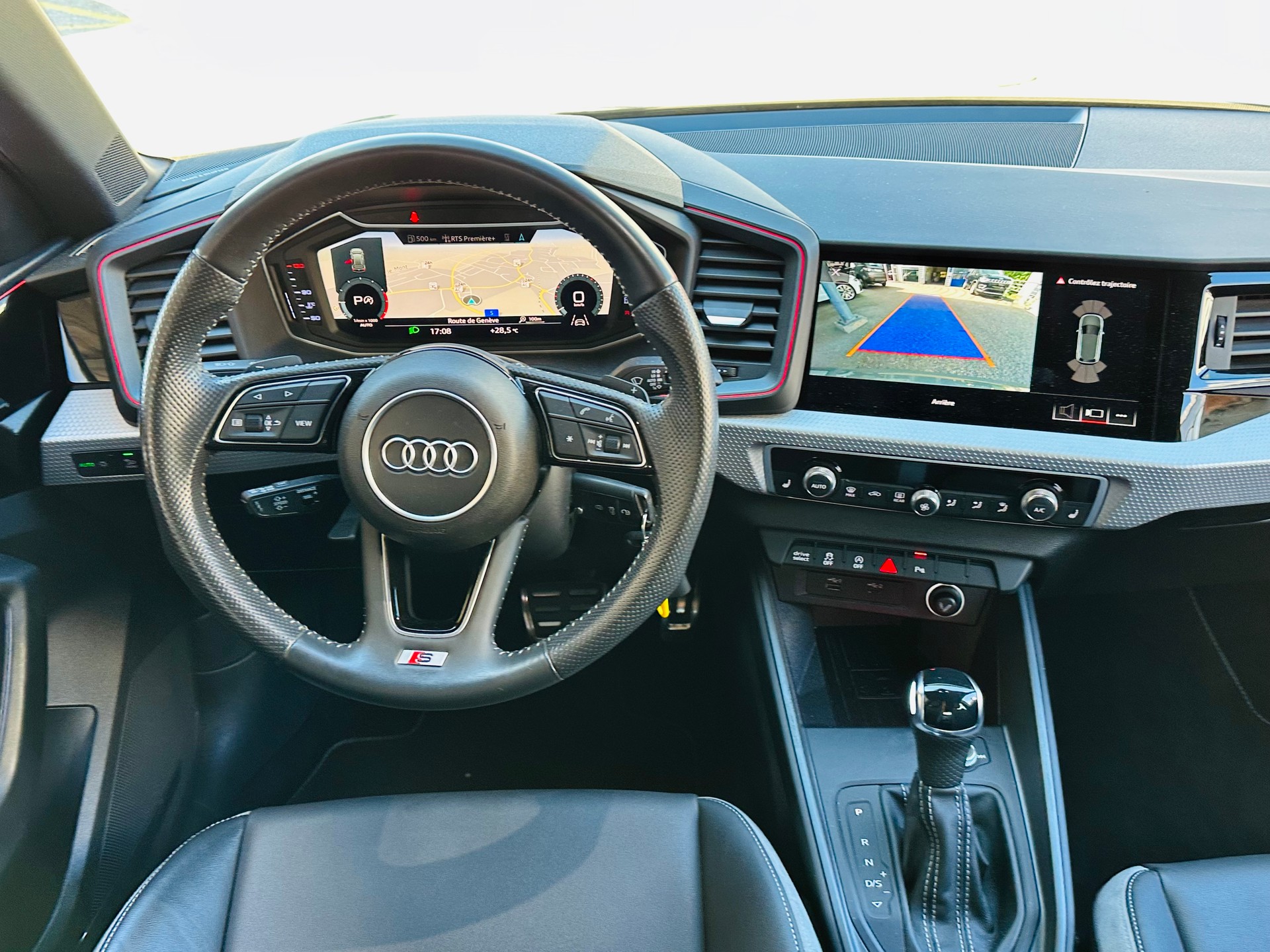 AUDI A1 Sportback 30 TFSI S Line Attraction S-tronic-image-17