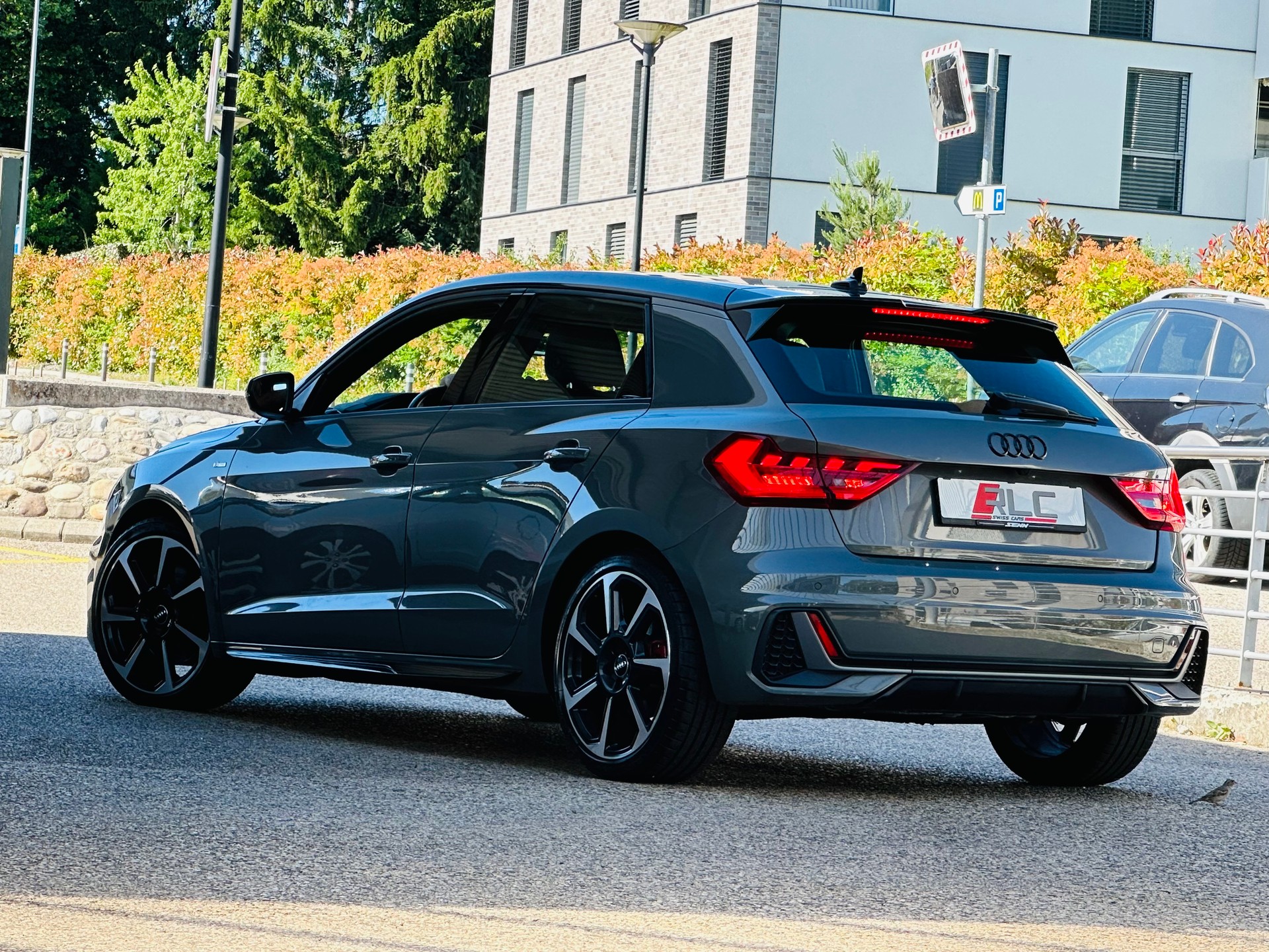AUDI A1 Sportback 30 TFSI S Line Attraction S-tronic-image-13