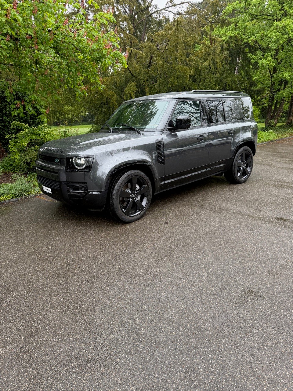 LAND ROVER 3.0 D I6 300 X-Dynamic HSE , 7 Sitze, AHK, 2,99 % L E A S I N G