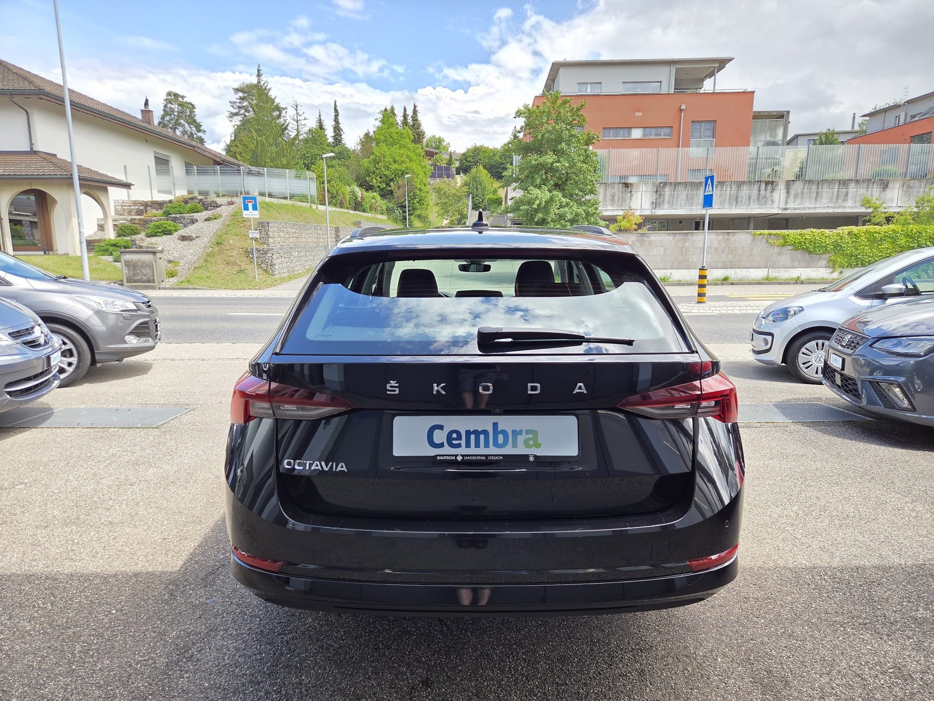 SKODA Octavia Combi 2.0 TDI Ambition-image-3