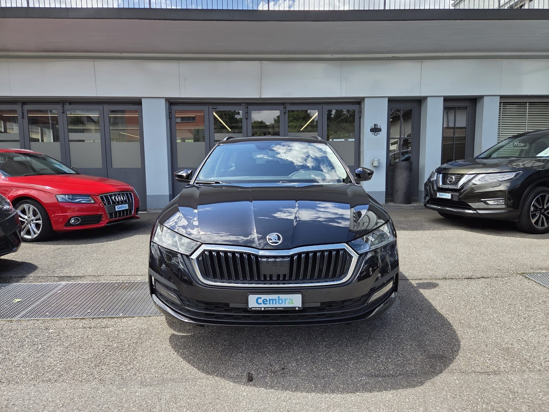 SKODA Octavia Combi 2.0 TDI Ambition-image-7