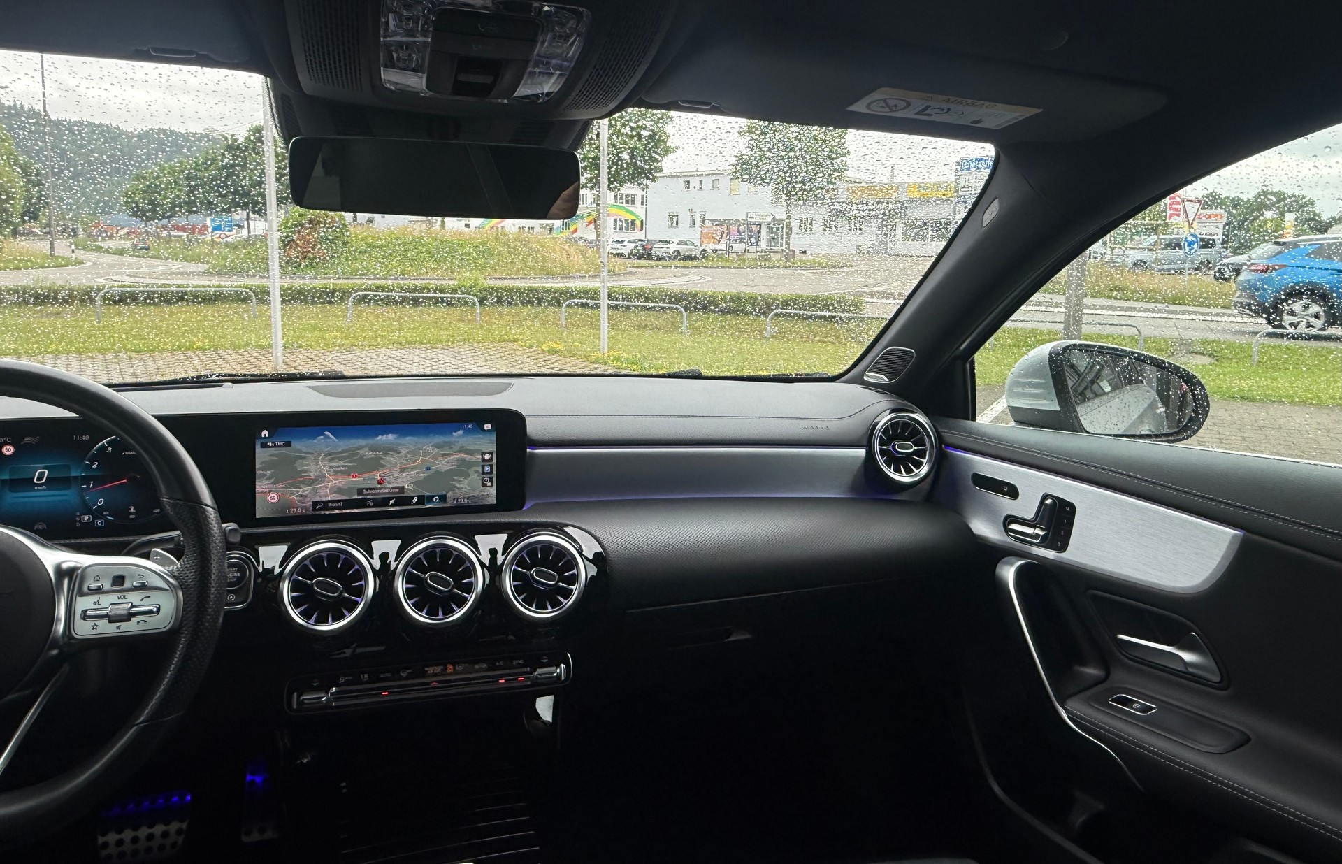 MERCEDES-BENZ A 250 AMG Line 4Matic 7G-DCT-image-6