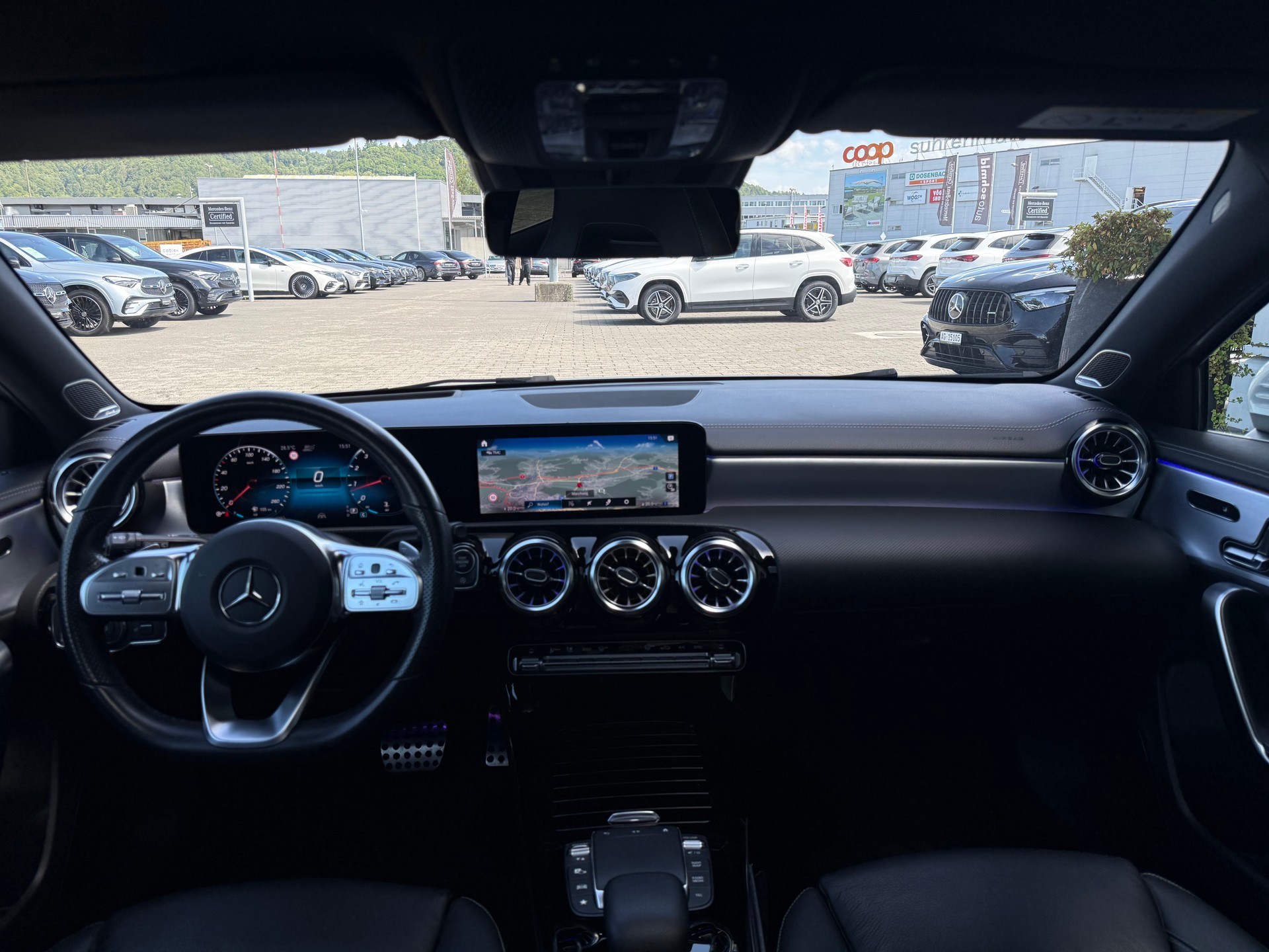 MERCEDES-BENZ A 250 AMG Line 4Matic 7G-DCT-image-3