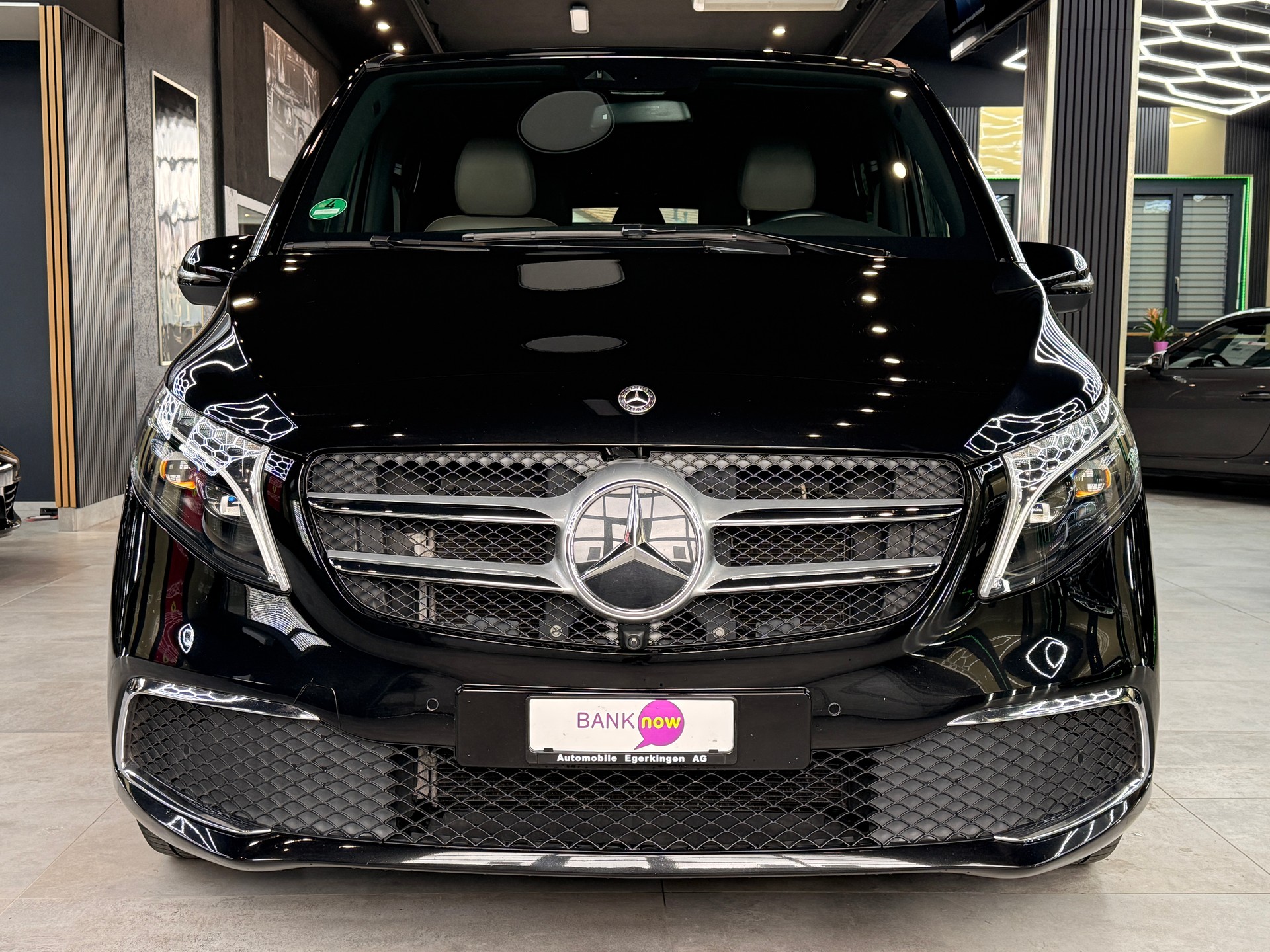 MERCEDES-BENZ V 300 d Extralang Avantgarde 4Matic 9G-Tronic-image-1