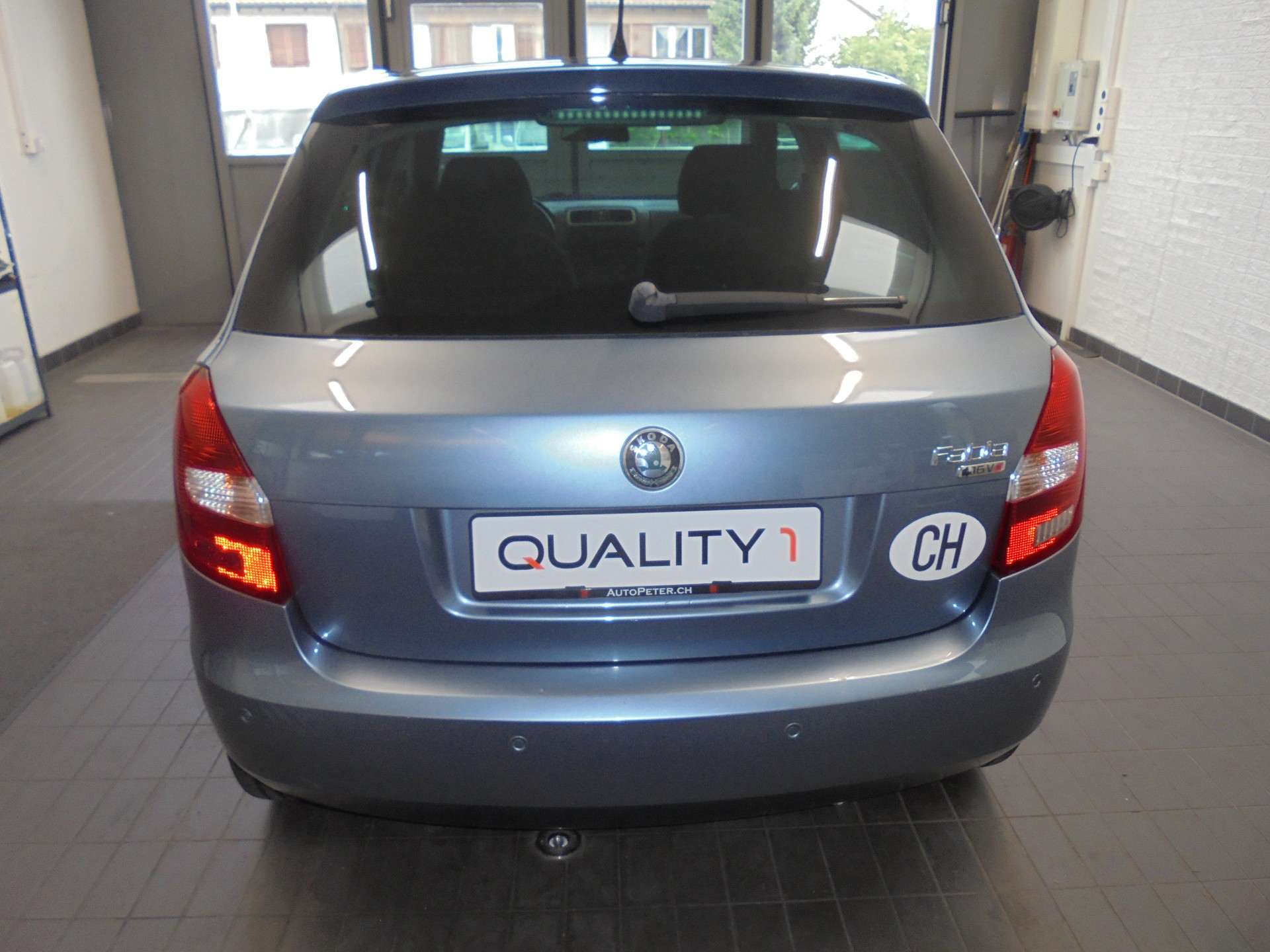 SKODA Fabia 1.6 Elegance Tiptronic-image-3